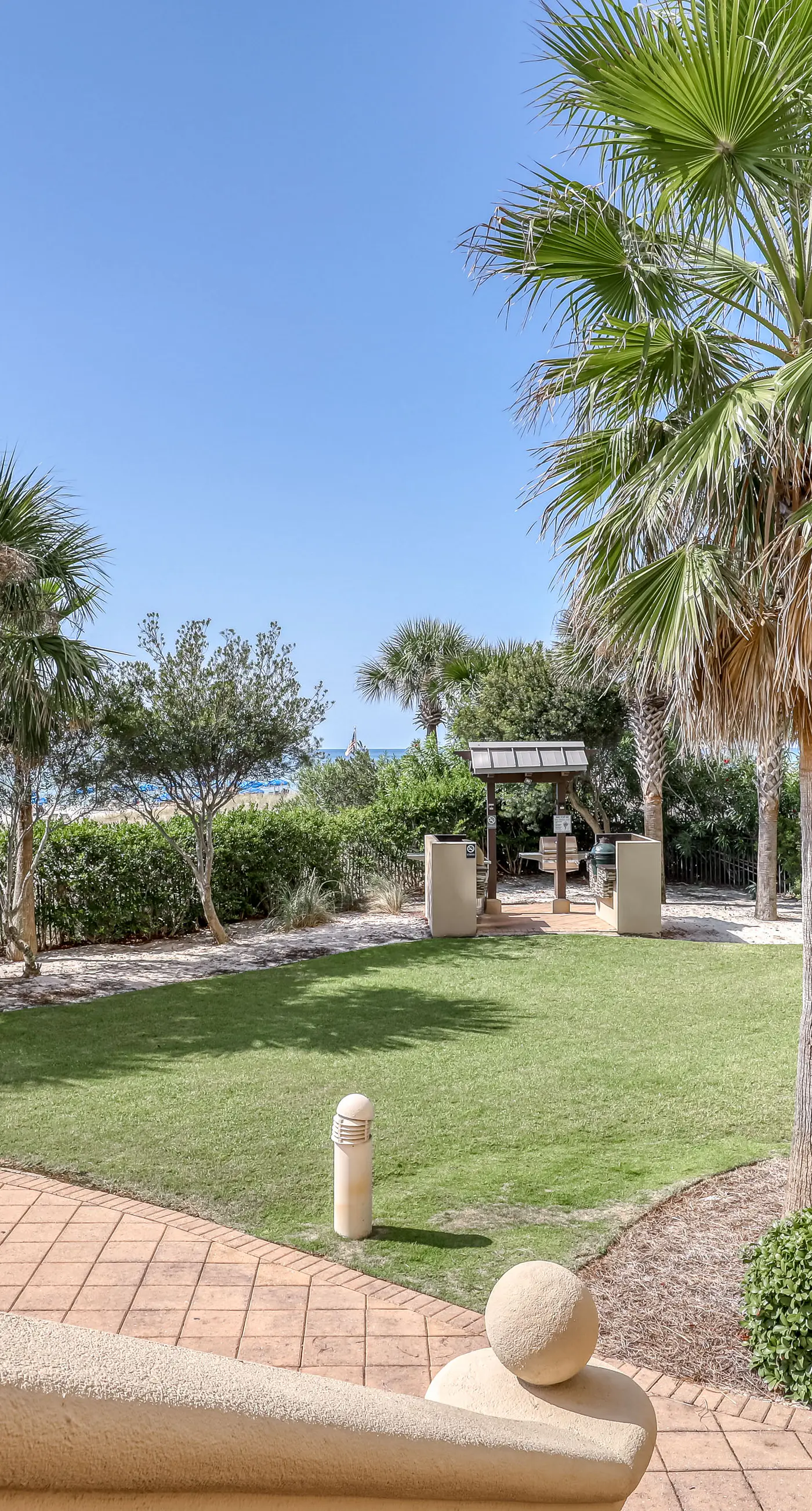 Gorgeous, cozy beachfront condo with pool, pool spa & beach access