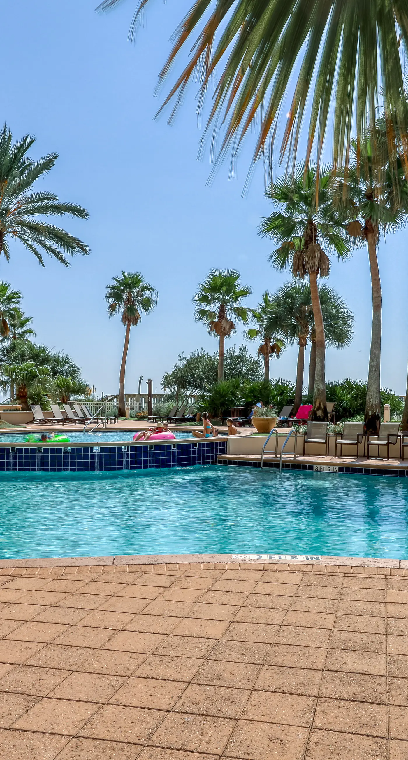 Gorgeous, cozy beachfront condo with pool, pool spa & beach access