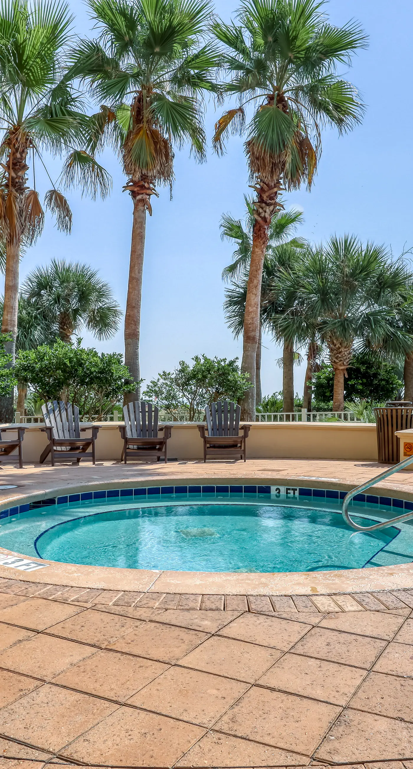 Gorgeous, cozy beachfront condo with pool, pool spa & beach access