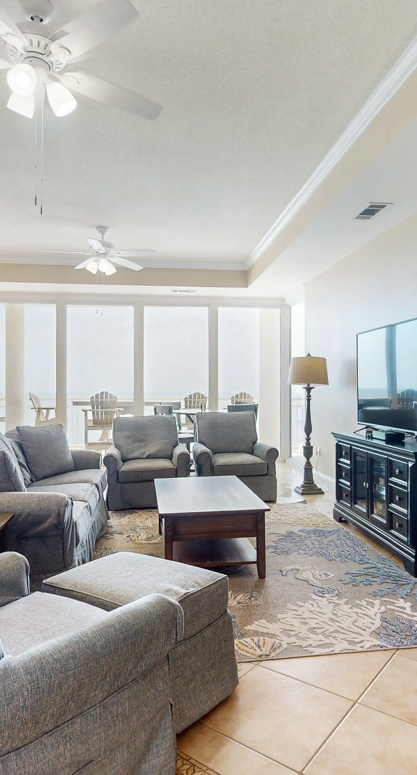 Beautiful, Gulf-front townhome with three water-view decks - near entertainment