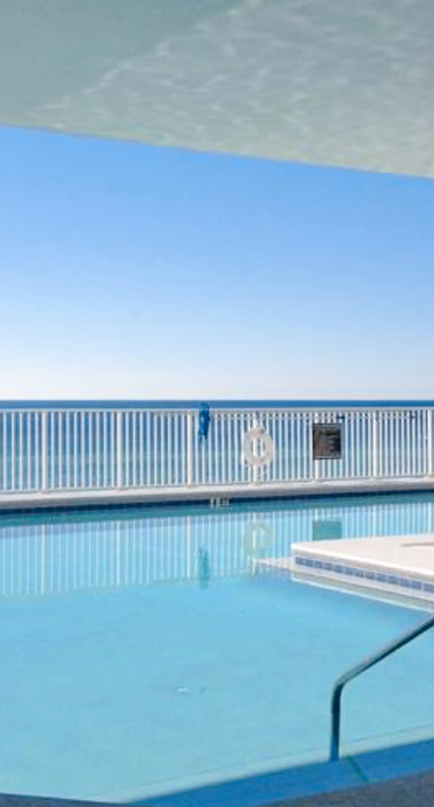 Inviting Gulf-front condo In Perdido Key with waterfront pool/hot tub and oceanfront balcony