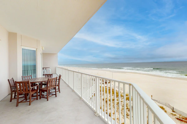 Gulf-front Perdido Key Condo with Waterfront Pool/Hot Tub and Oceanfront Balcony