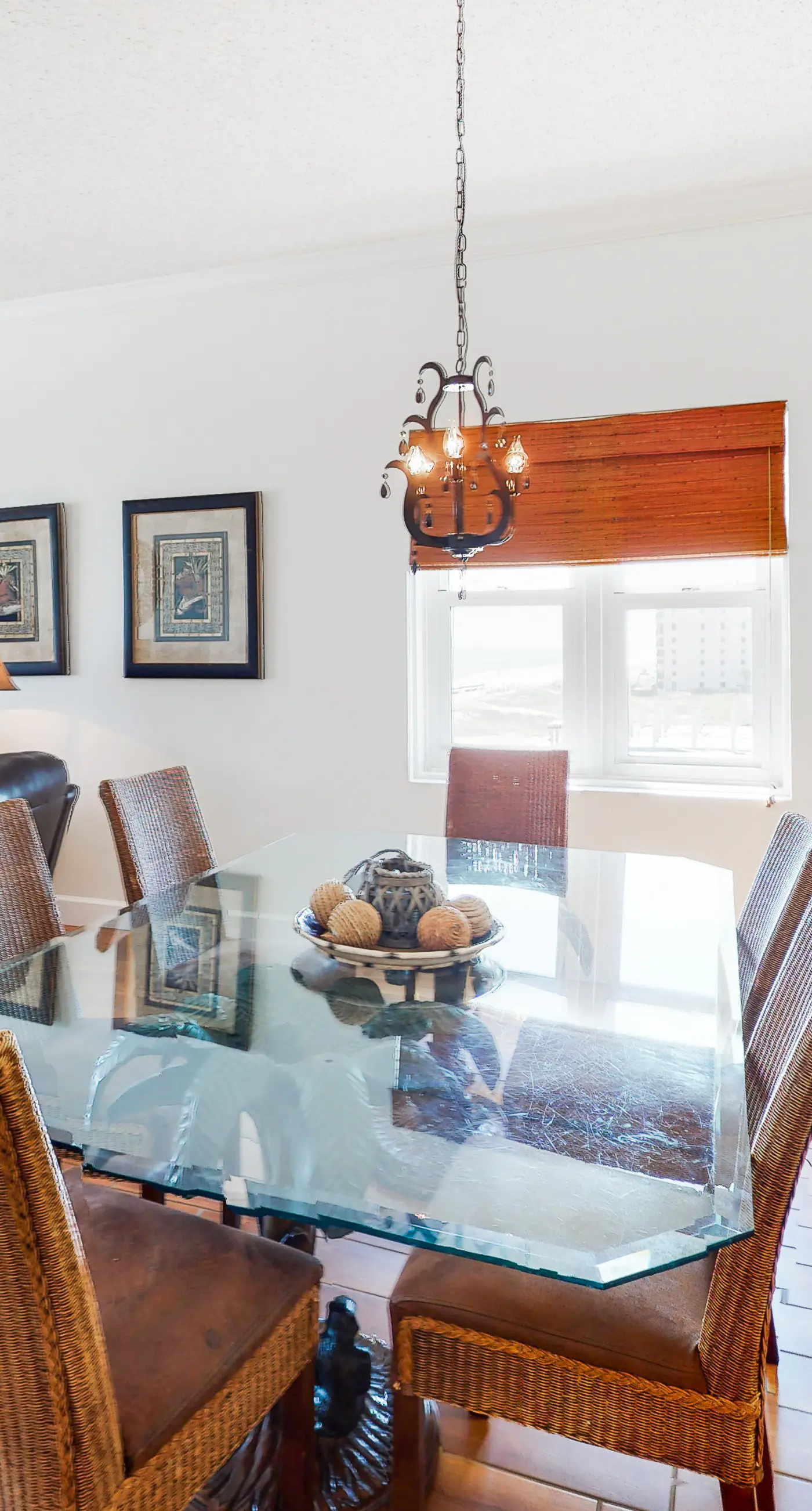 Inviting Gulf-front condo In Perdido Key with waterfront pool/hot tub and oceanfront balcony