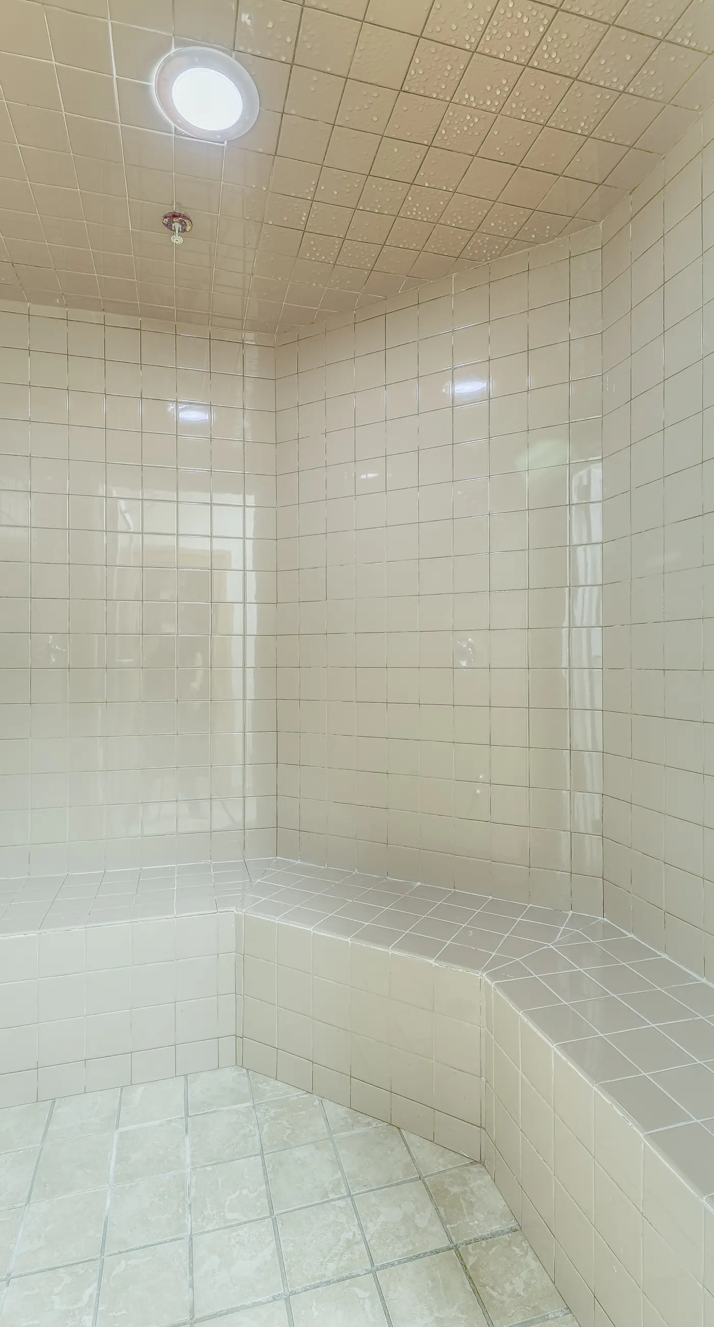 Updated oceanfront penthouse with sunset balcony views, pool, hot tub & gym