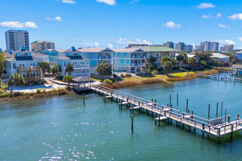 Gorgeous coastal townhome with private balcony/porch, W/D,  and shared pool