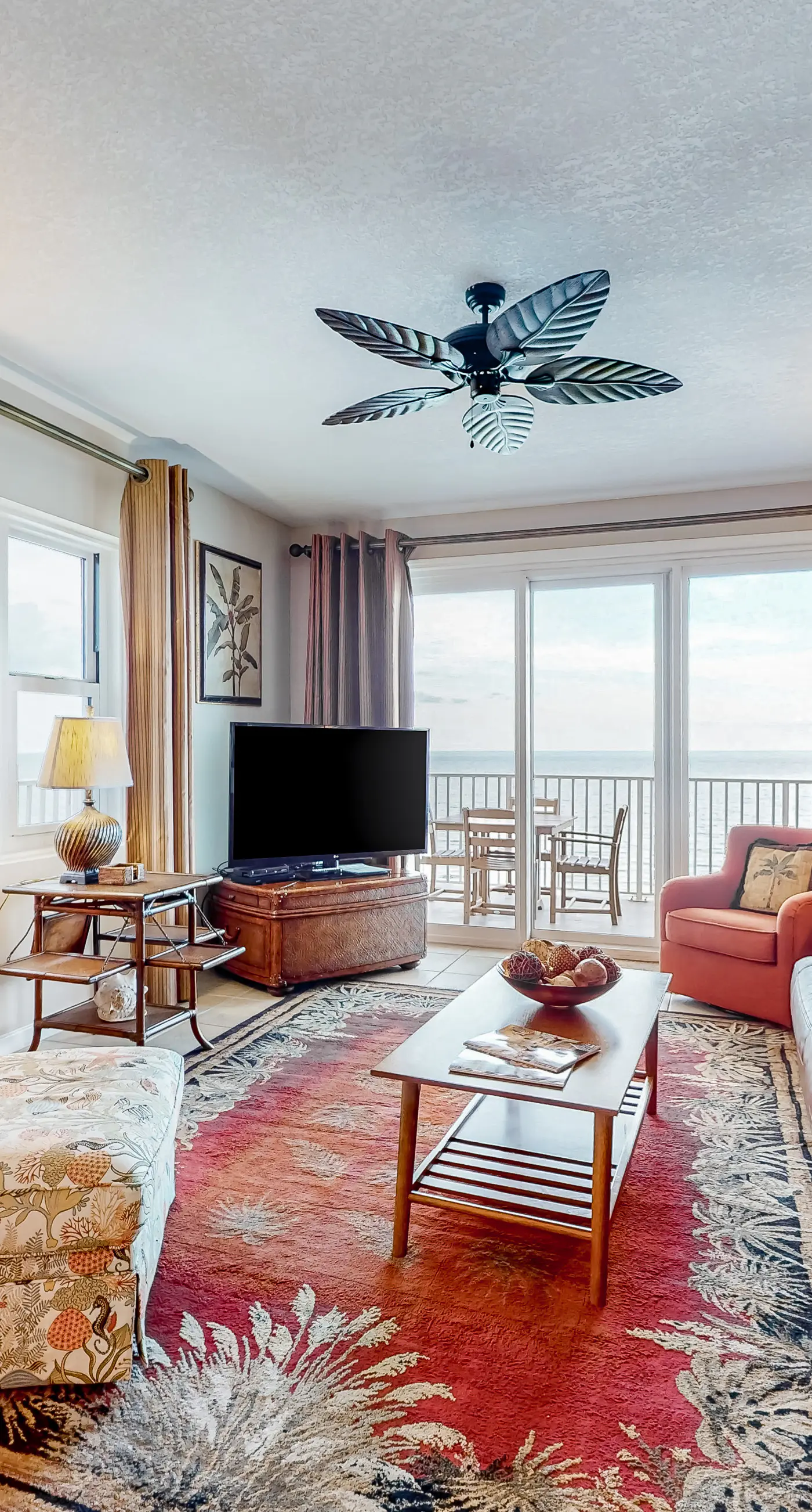 Inviting Gulf-front condo In Perdido Key with waterfront pool/hot tub and oceanfront balcony
