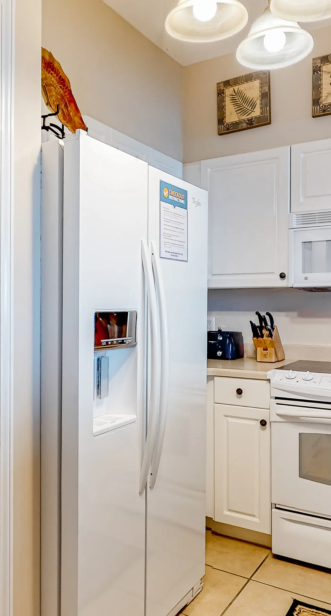 Inviting Gulf-front condo In Perdido Key with waterfront pool/hot tub and oceanfront balcony