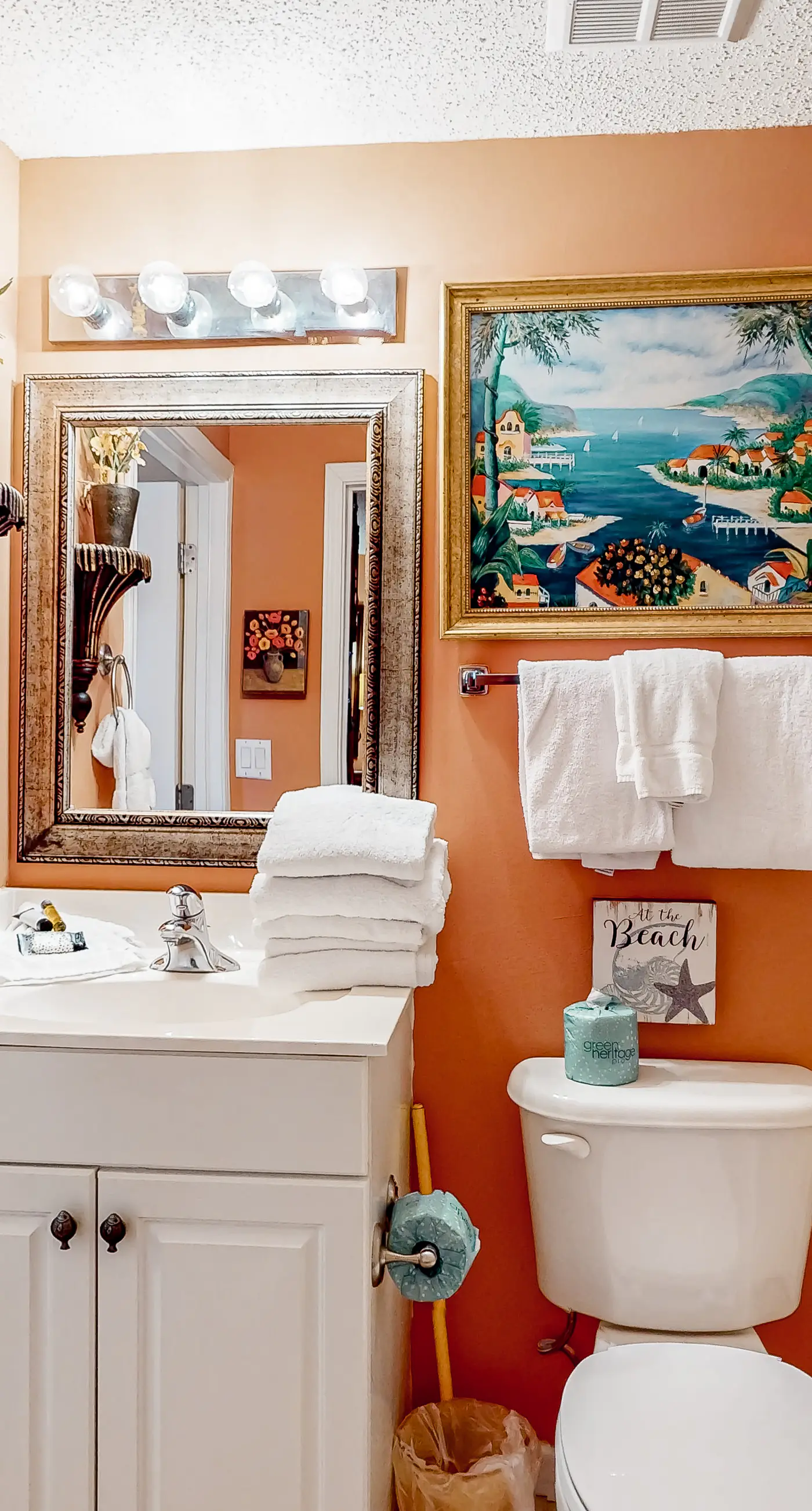 Inviting Gulf-front condo In Perdido Key with waterfront pool/hot tub and oceanfront balcony