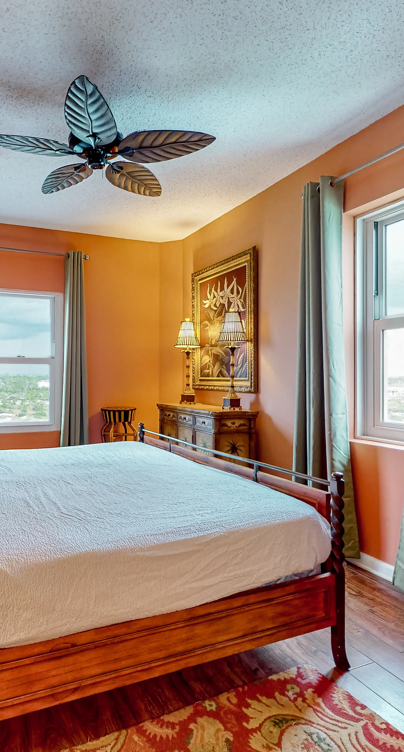 Inviting Gulf-front condo In Perdido Key with waterfront pool/hot tub and oceanfront balcony