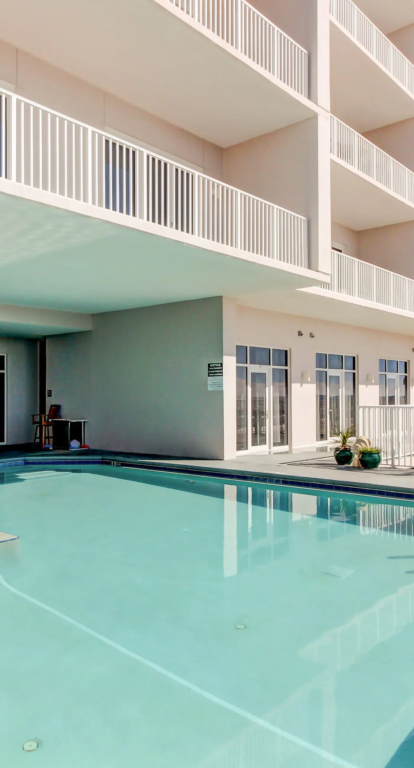 Inviting Gulf-front condo In Perdido Key with waterfront pool/hot tub and oceanfront balcony