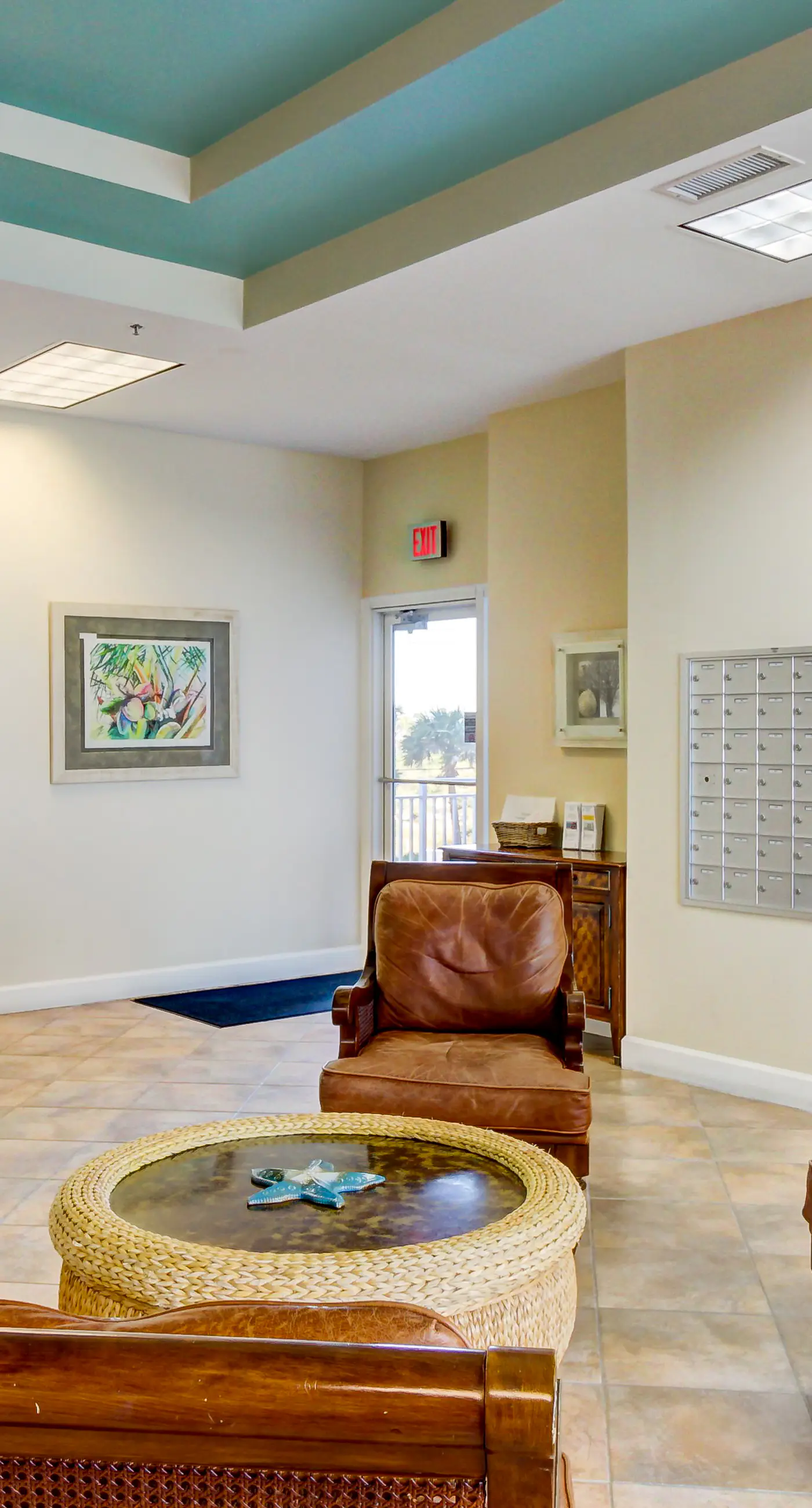 Inviting Gulf-front condo In Perdido Key with waterfront pool/hot tub and oceanfront balcony