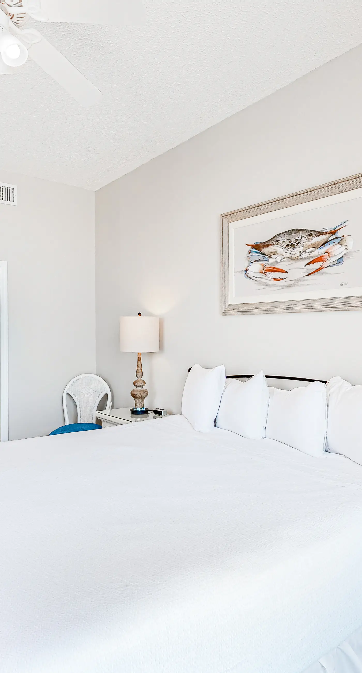 6th-floor updated Gulf-front retreat - near area attractions & restaurants