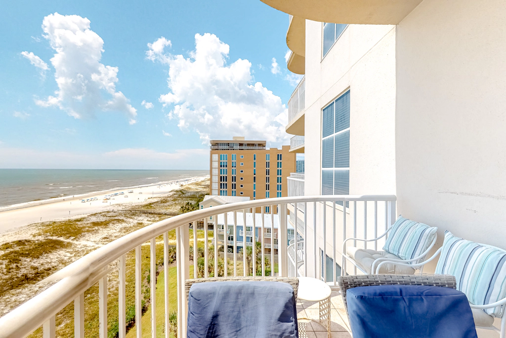6th-floor updated Gulf-front retreat - near area attractions & restaurants