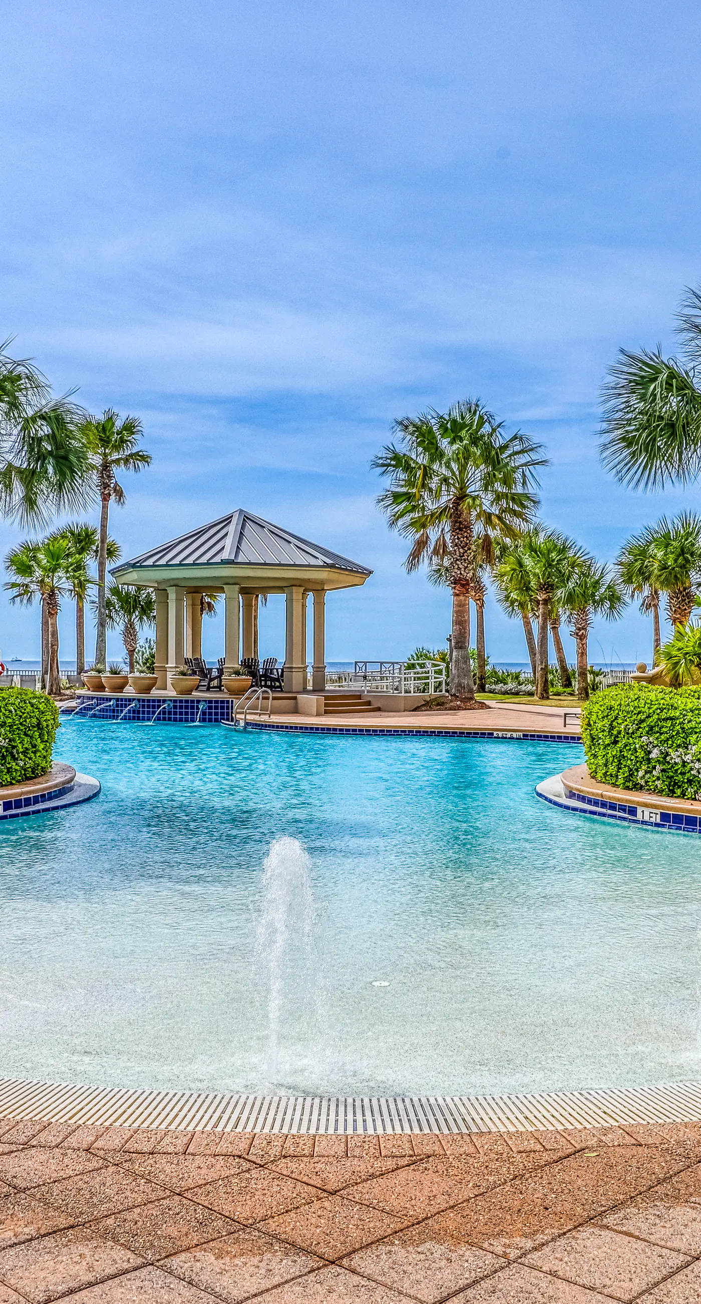 Gulf-view condo with amazing views, private balcony, pool & hot tub