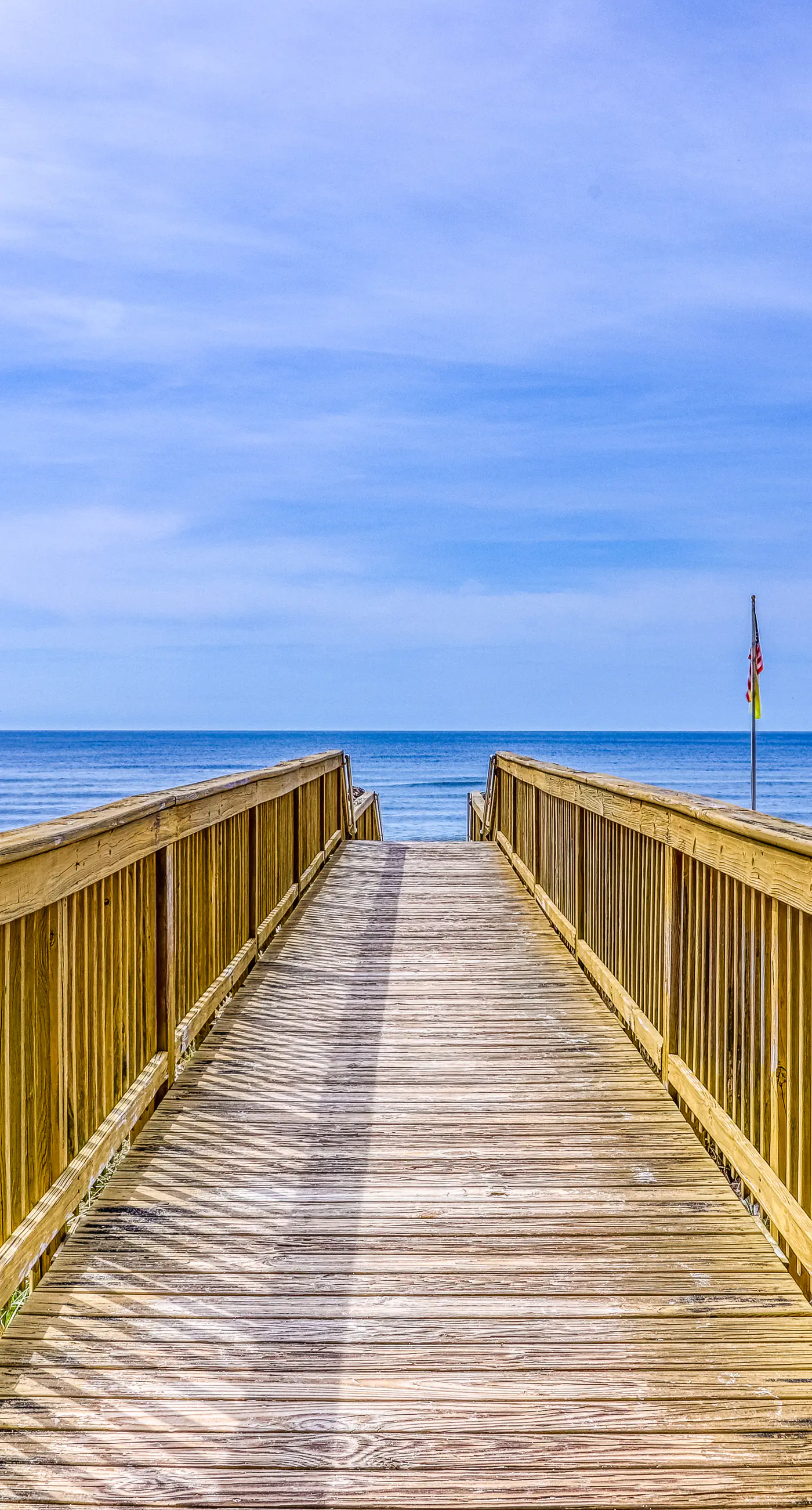 Gulf-view condo with amazing views, private balcony, pool & hot tub