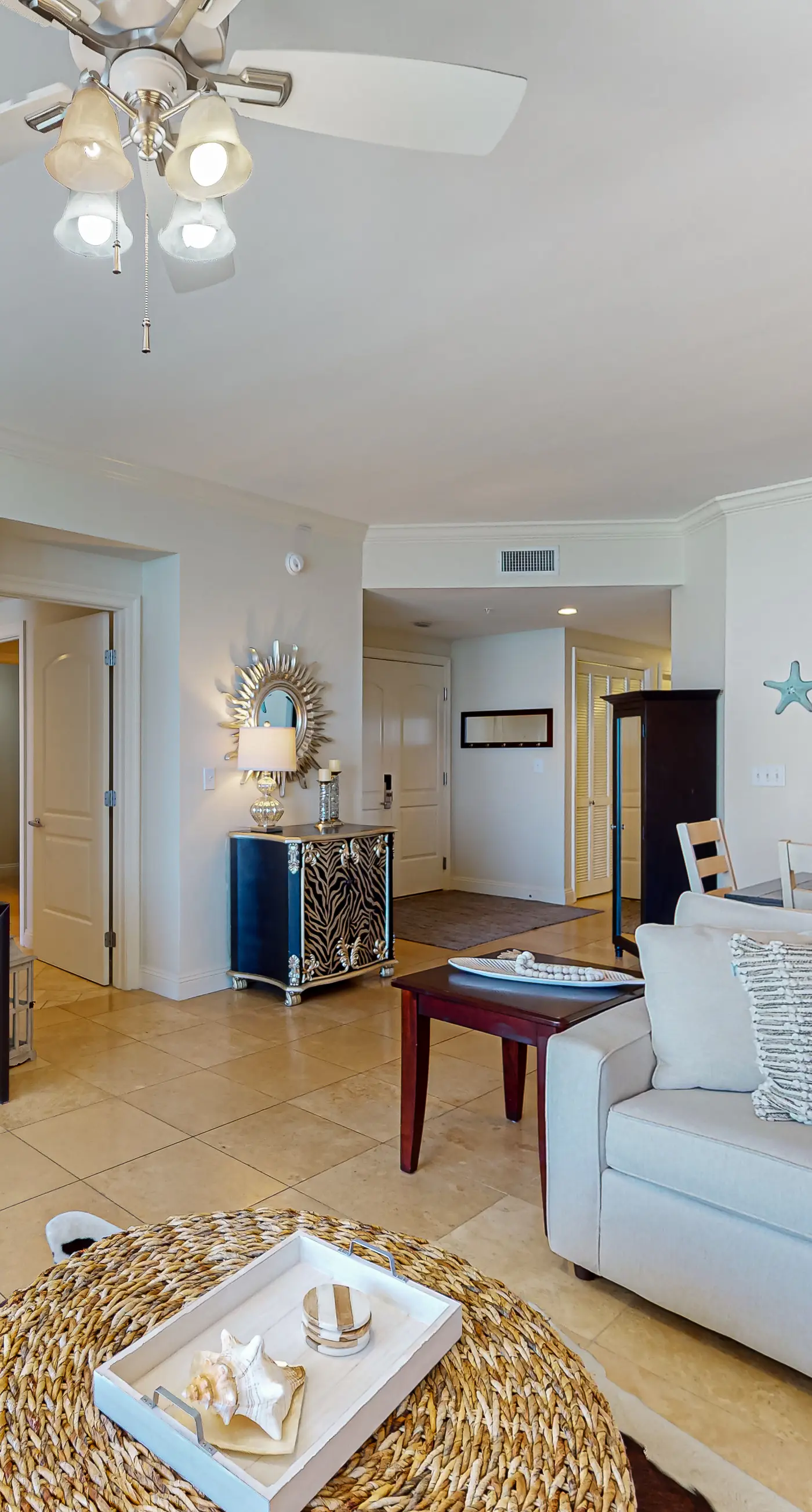 Gulf-view condo with amazing views, private balcony, pool & hot tub