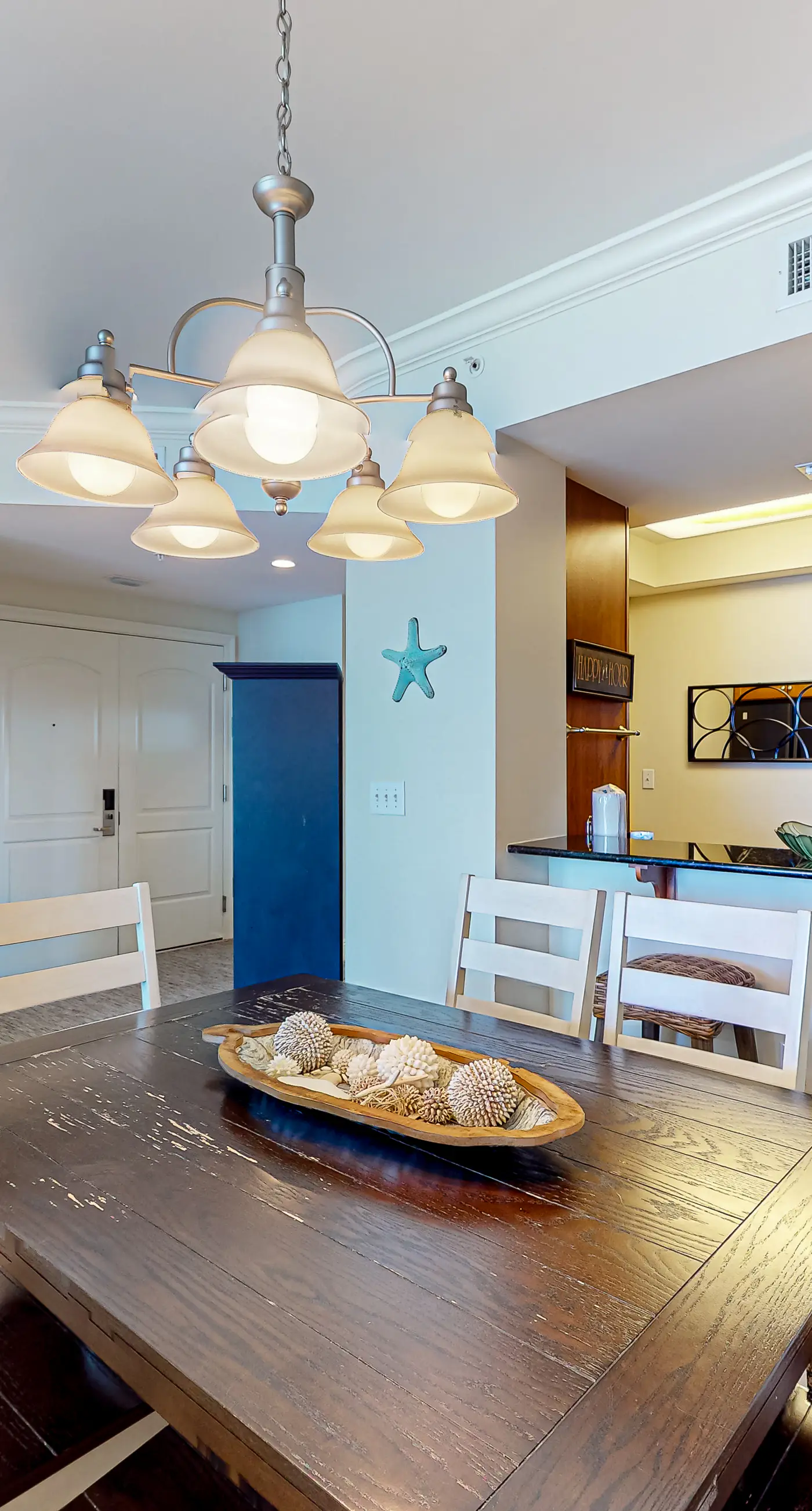 Gulf-view condo with amazing views, private balcony, pool & hot tub