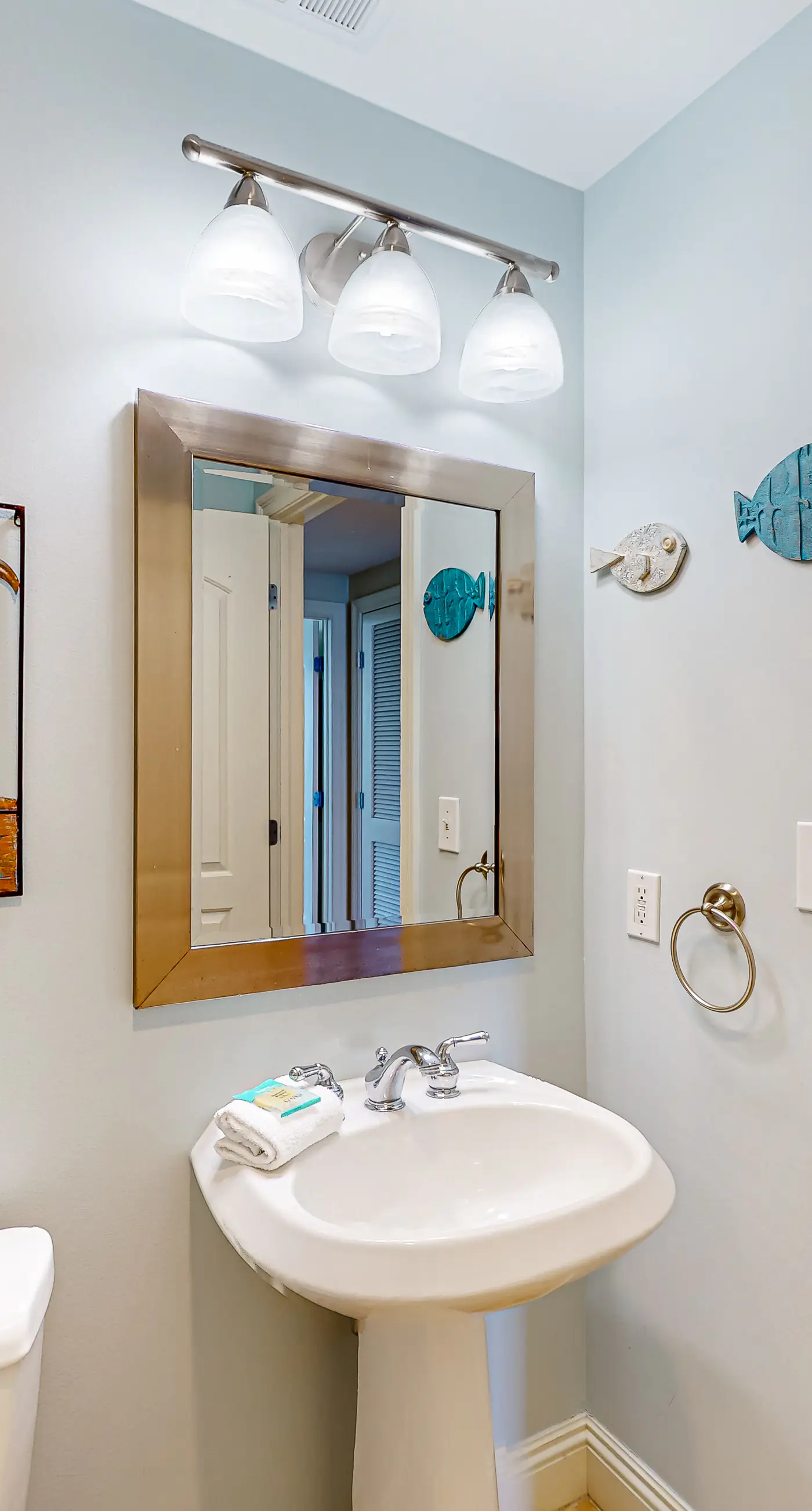 Gulf-view condo with amazing views, private balcony, pool & hot tub