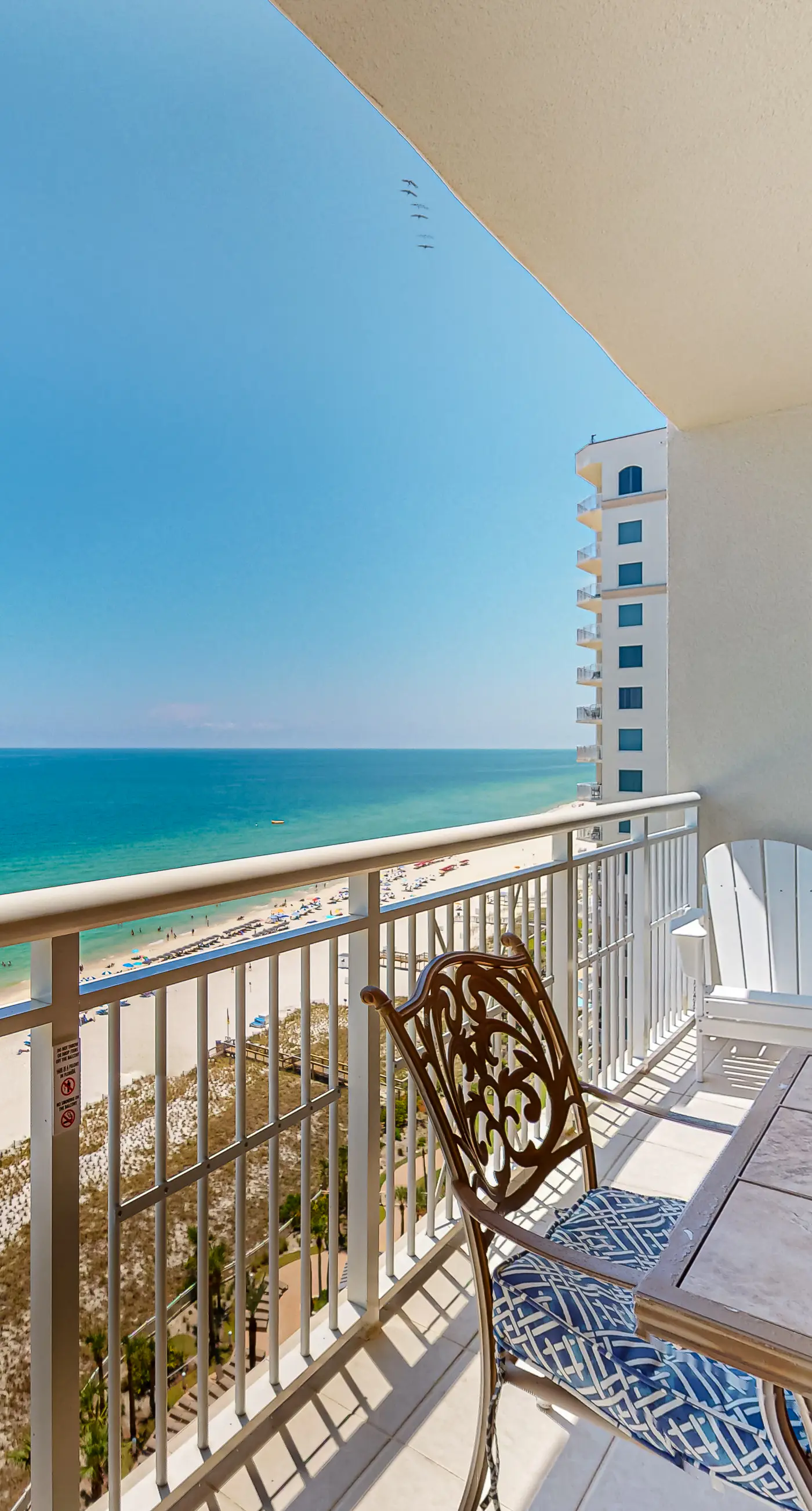 Gulf-view condo with amazing views, private balcony, pool & hot tub