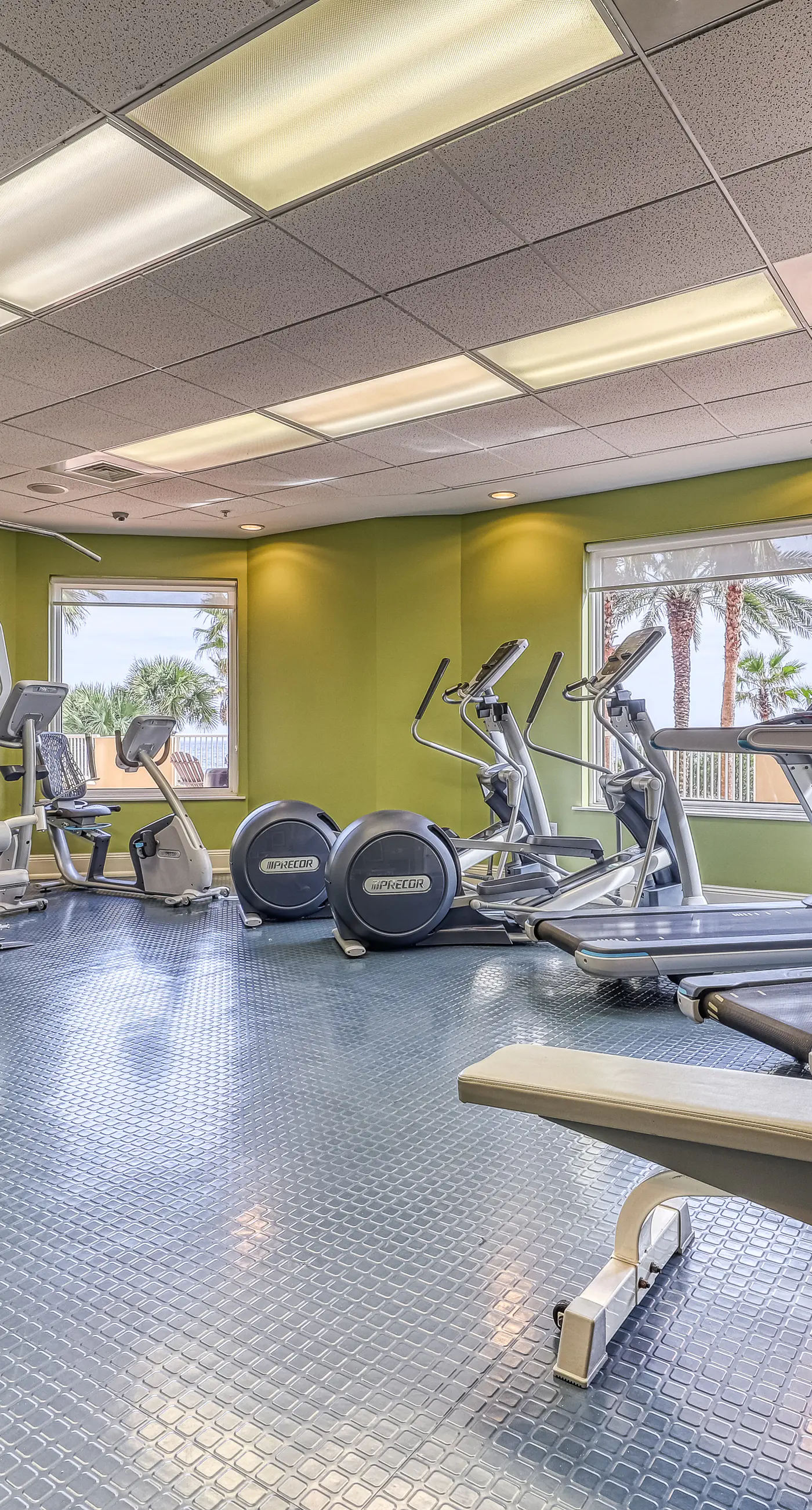 Gulf-view condo with amazing views, private balcony, pool & hot tub