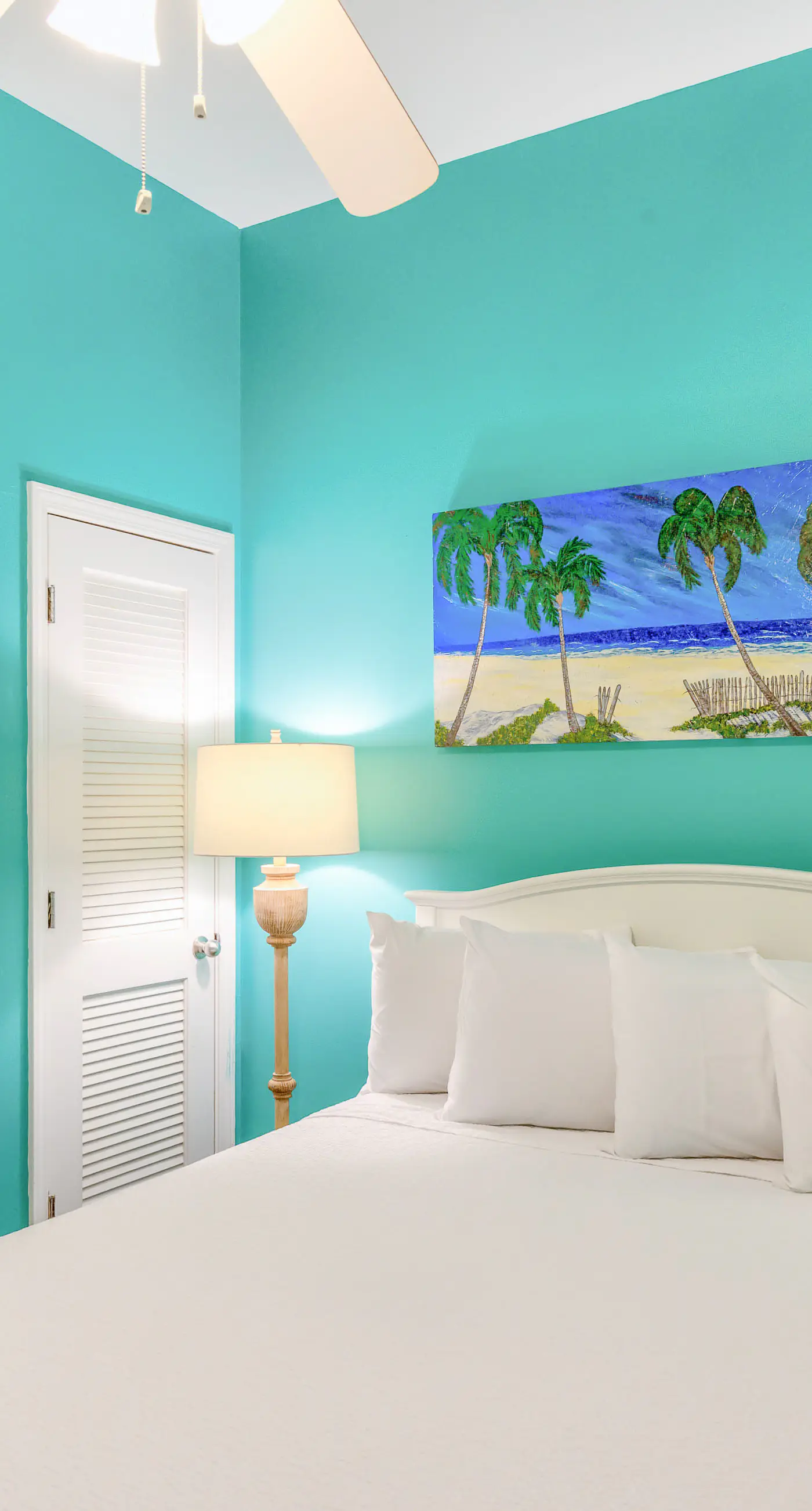 Inviting Gulf-front condo In Perdido Key with waterfront pool/hot tub and oceanfront balcony