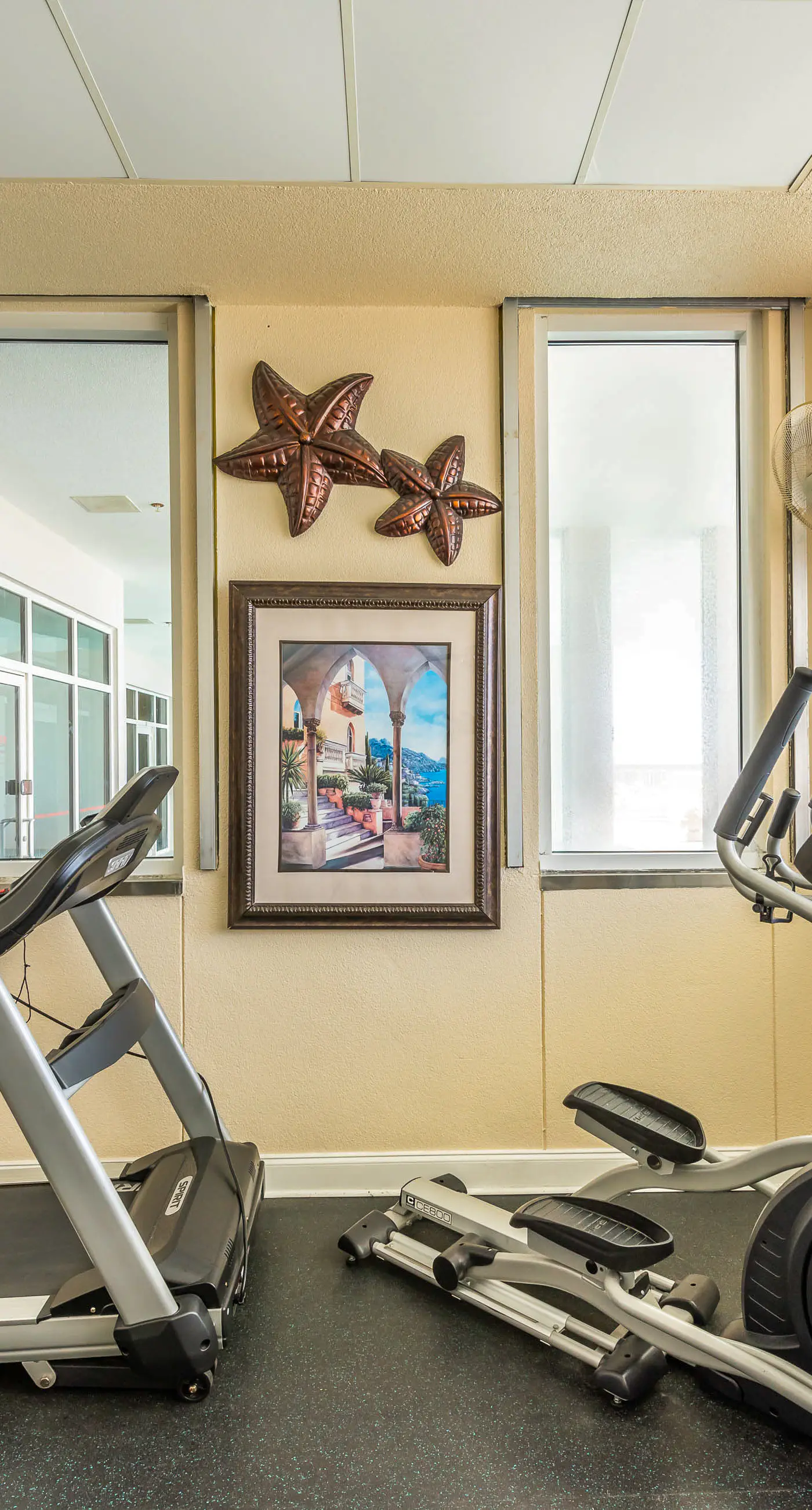 Inviting Gulf-front condo In Perdido Key with waterfront pool/hot tub and oceanfront balcony