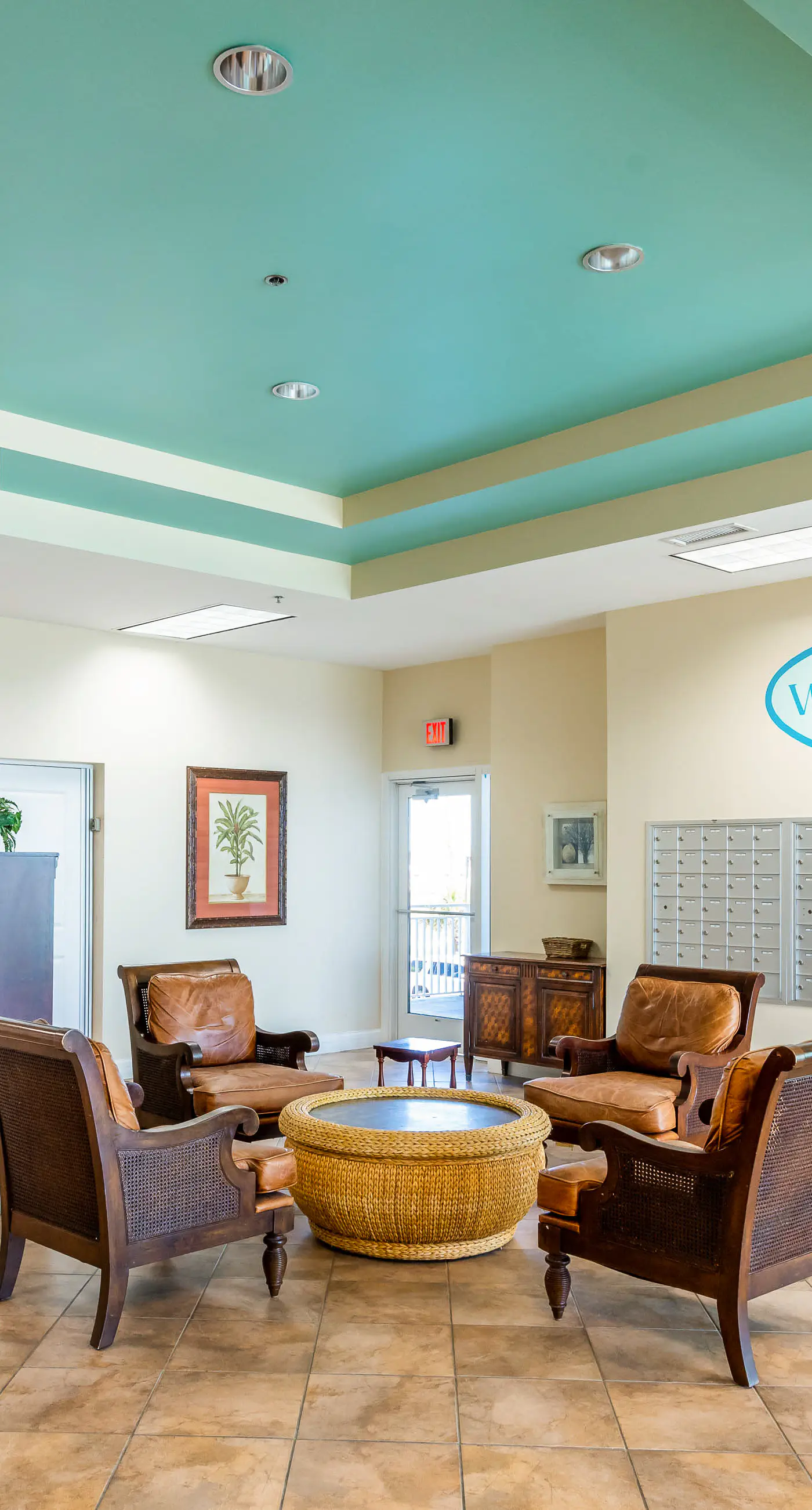 Inviting Gulf-front condo In Perdido Key with waterfront pool/hot tub and oceanfront balcony