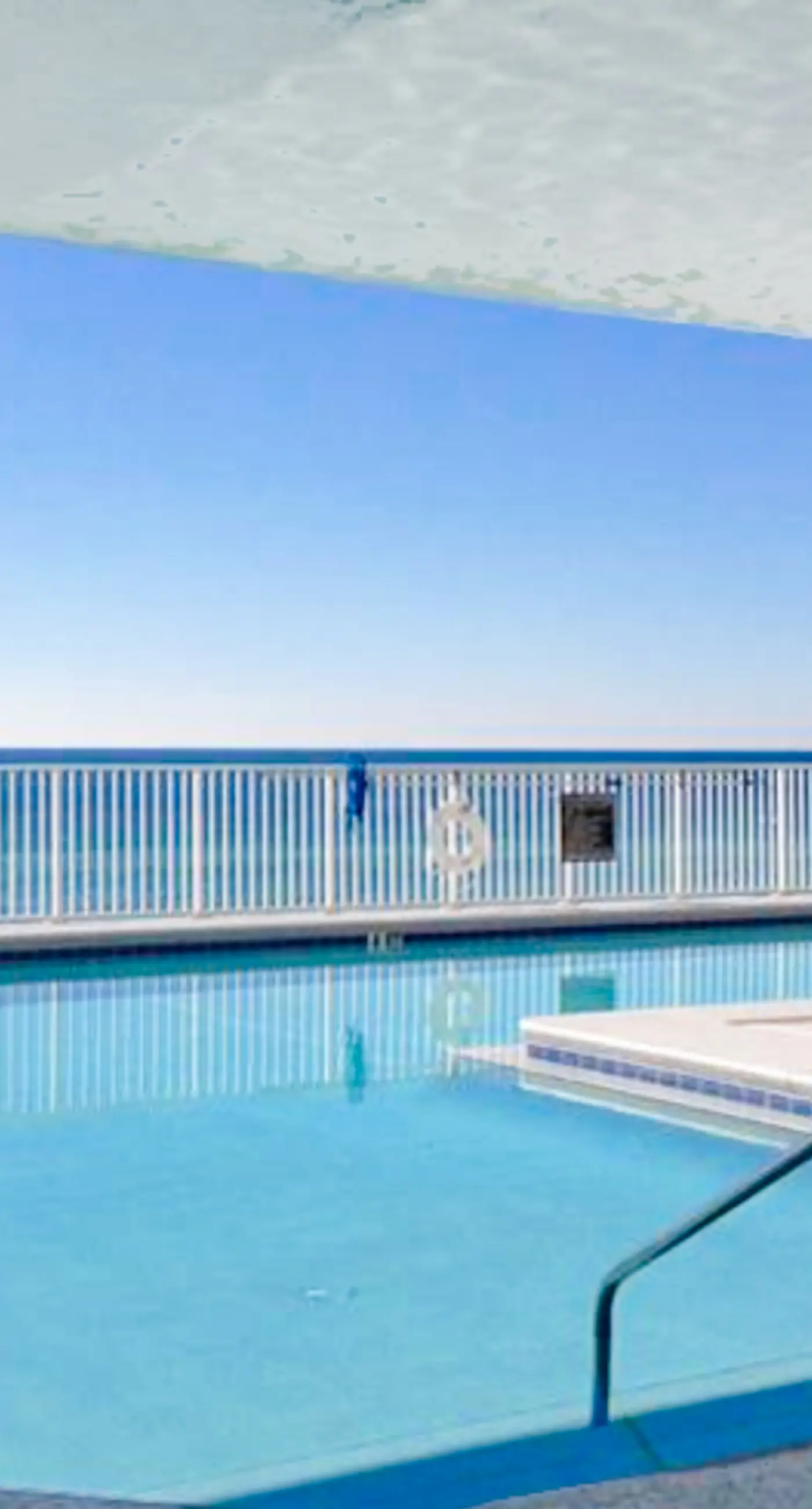 Inviting Gulf-front condo In Perdido Key with waterfront pool/hot tub and oceanfront balcony