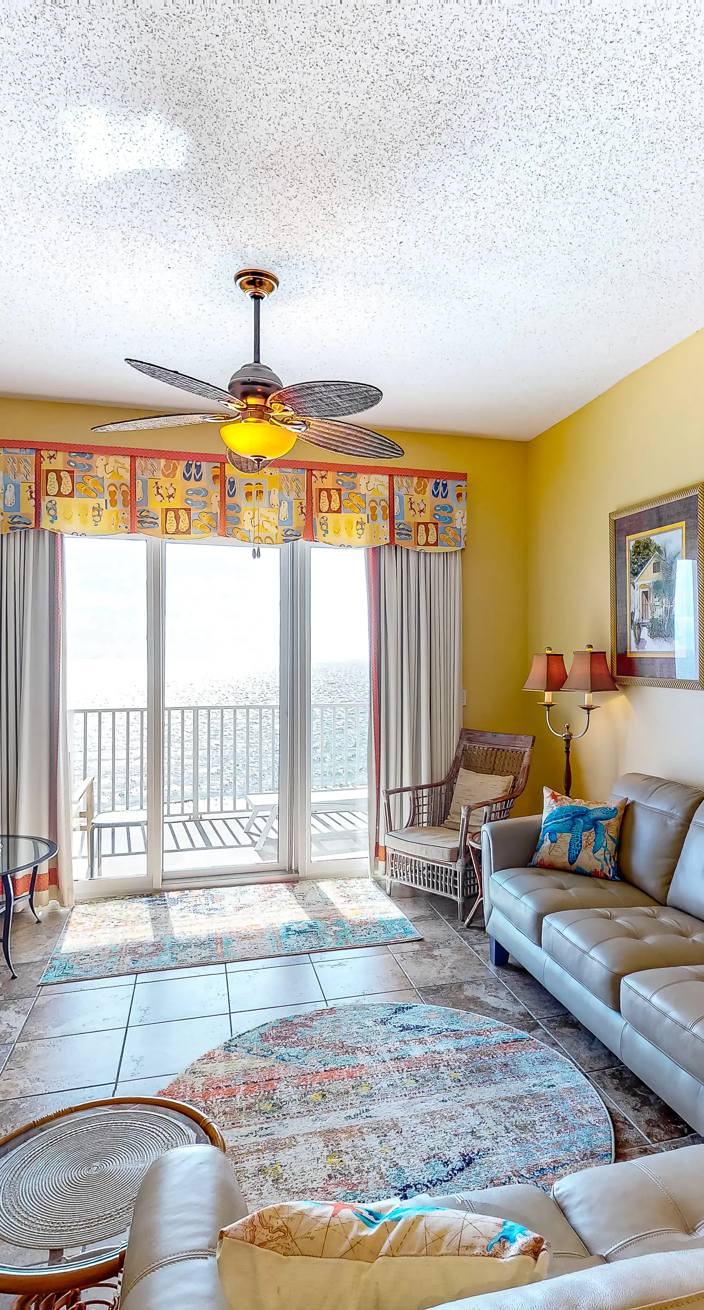 Inviting Gulf-front condo In Perdido Key with waterfront pool/hot tub and oceanfront balcony