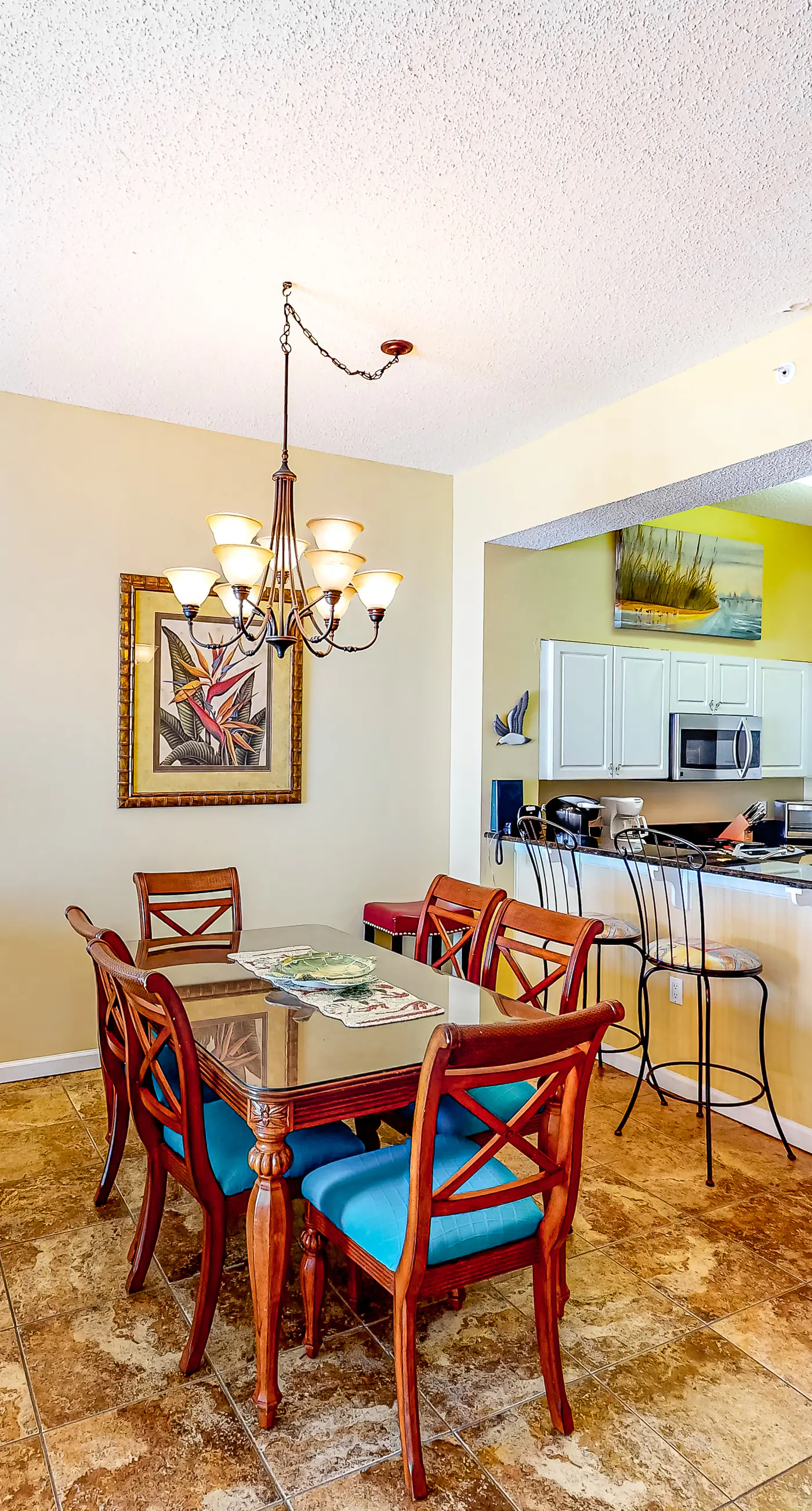 Inviting Gulf-front condo In Perdido Key with waterfront pool/hot tub and oceanfront balcony