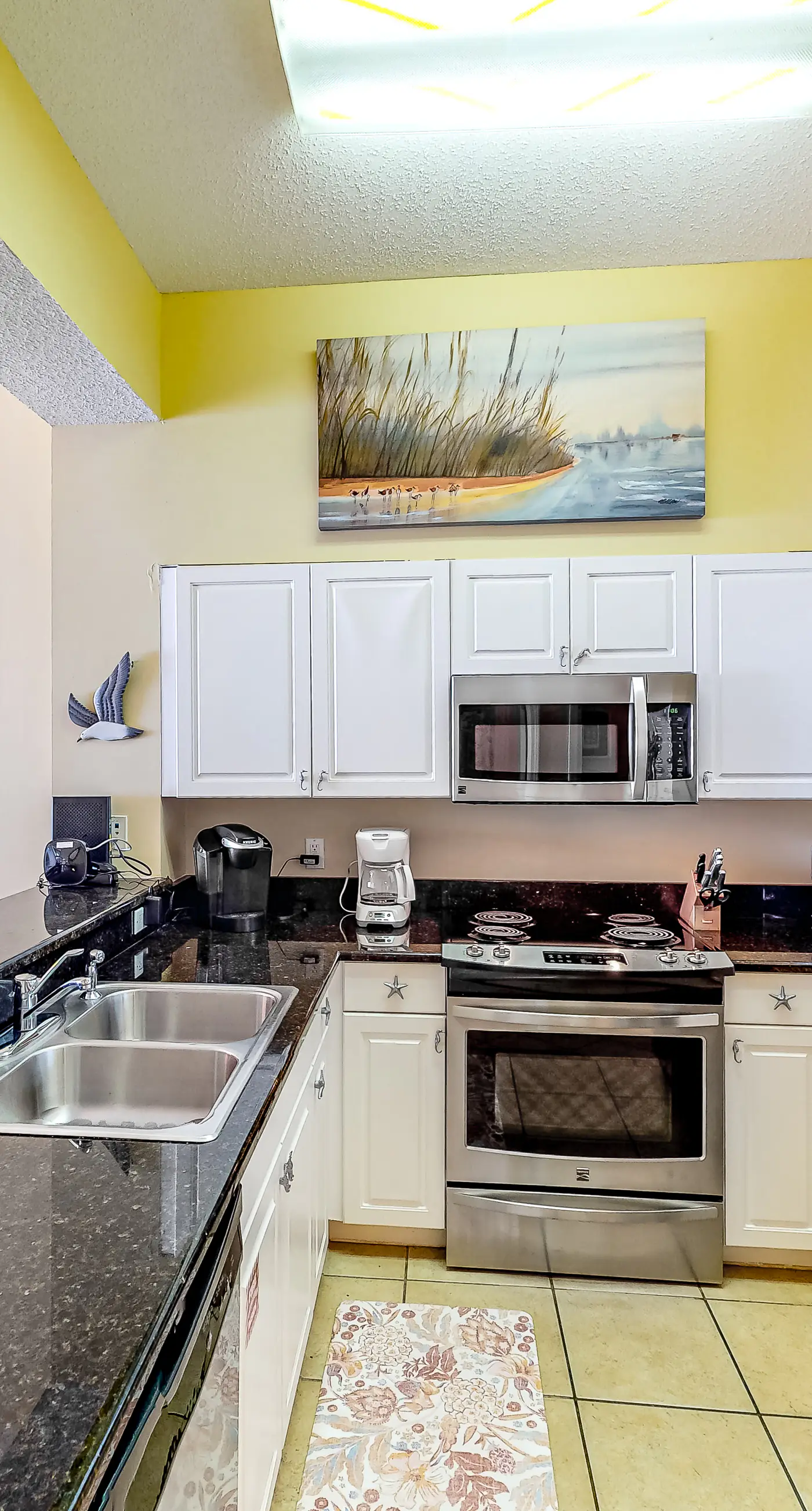 Inviting Gulf-front condo In Perdido Key with waterfront pool/hot tub and oceanfront balcony