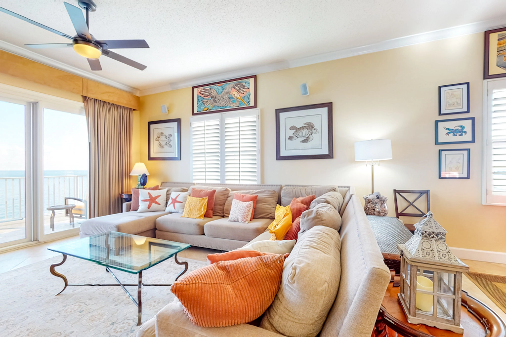Inviting Gulf-front condo In Perdido Key with waterfront pool/hot tub and oceanfront balcony