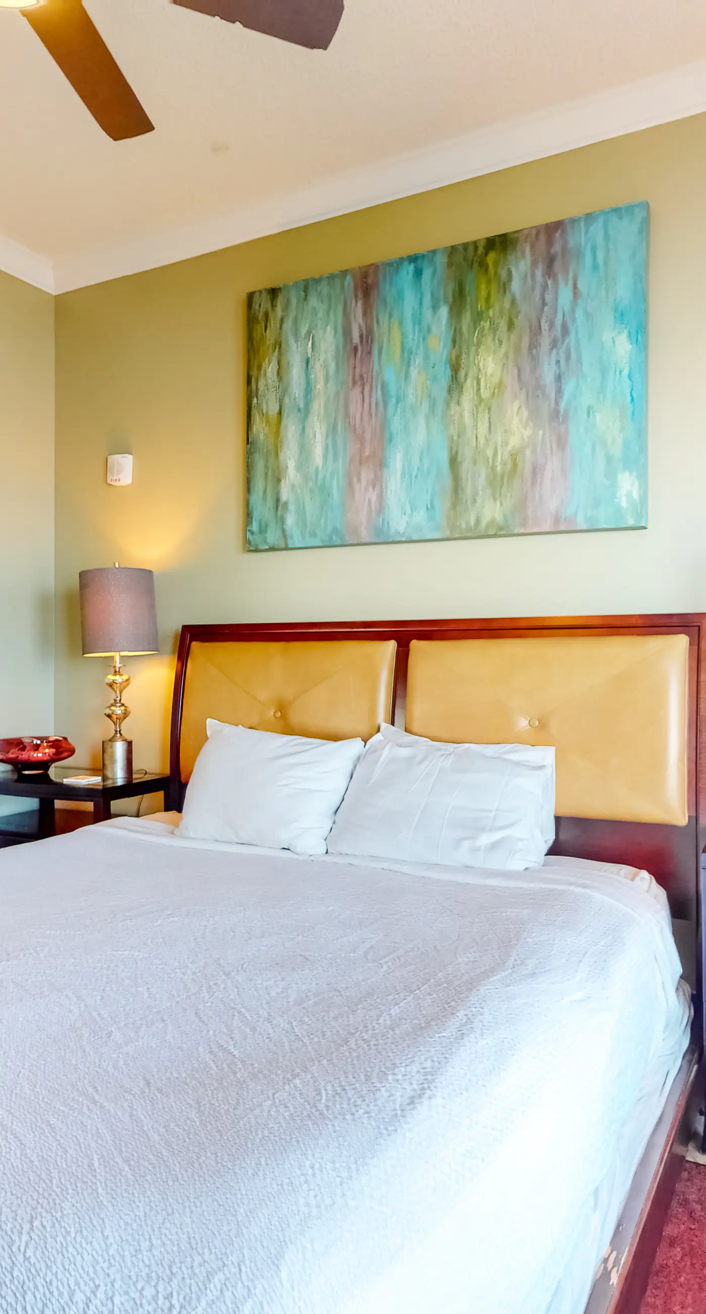 Inviting Gulf-front condo In Perdido Key with waterfront pool/hot tub and oceanfront balcony