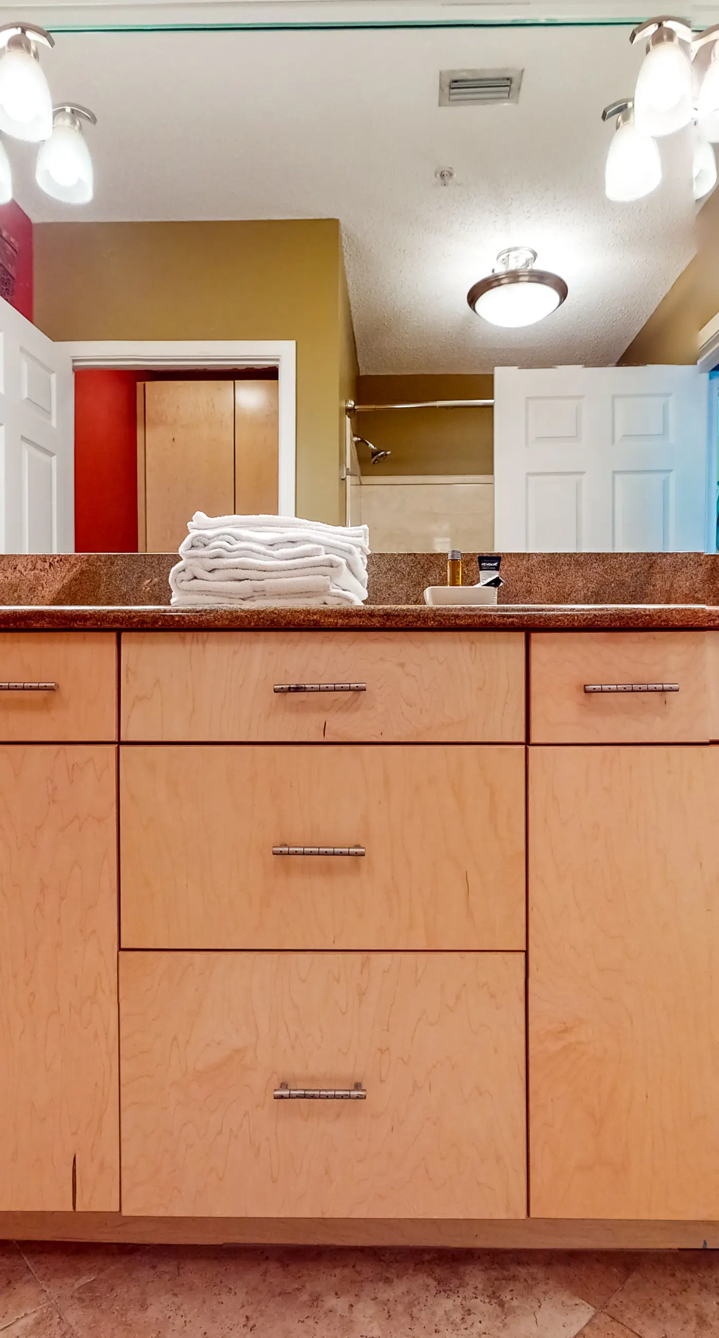 Inviting Gulf-front condo In Perdido Key with waterfront pool/hot tub and oceanfront balcony