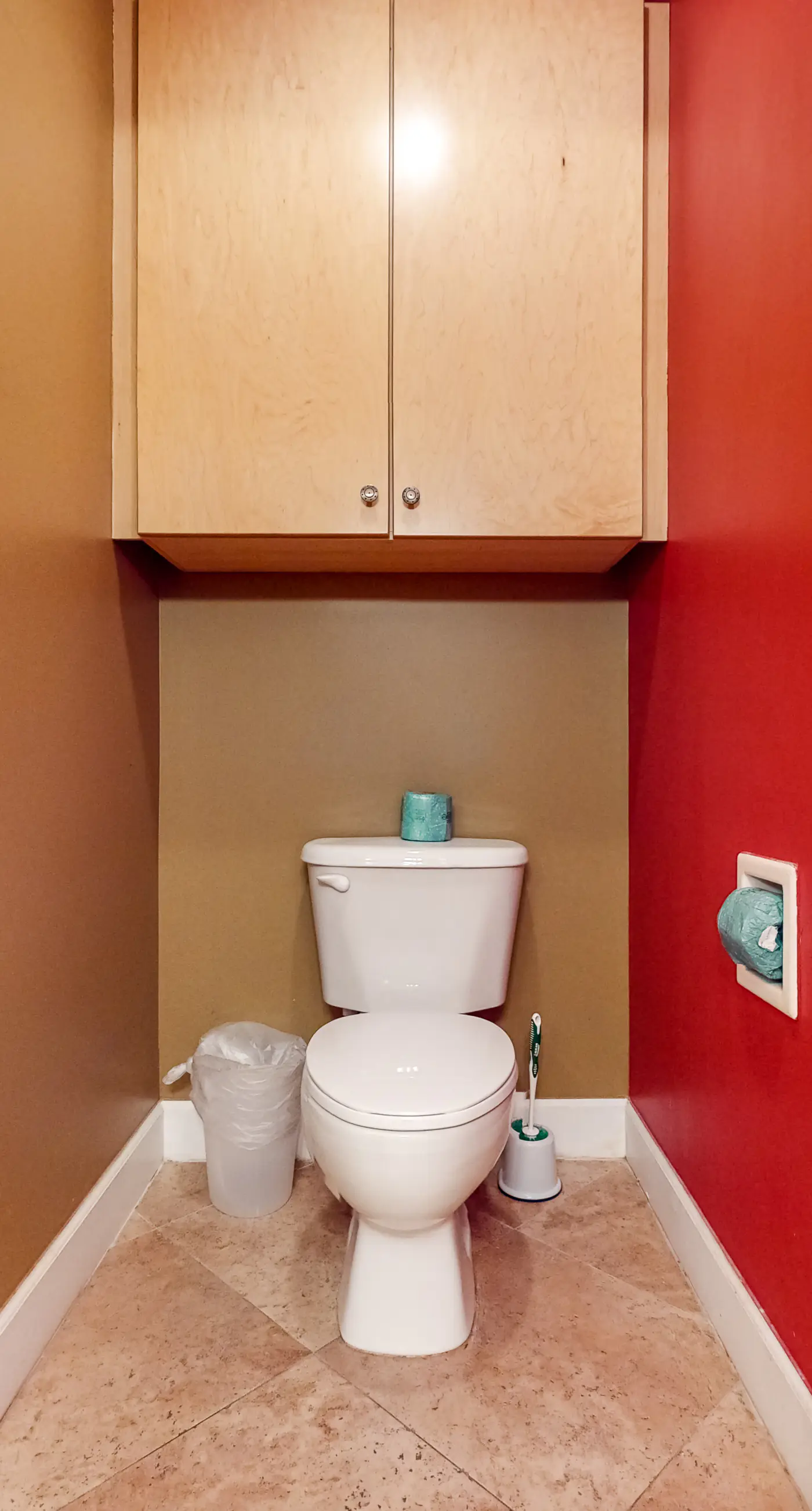 Inviting Gulf-front condo In Perdido Key with waterfront pool/hot tub and oceanfront balcony