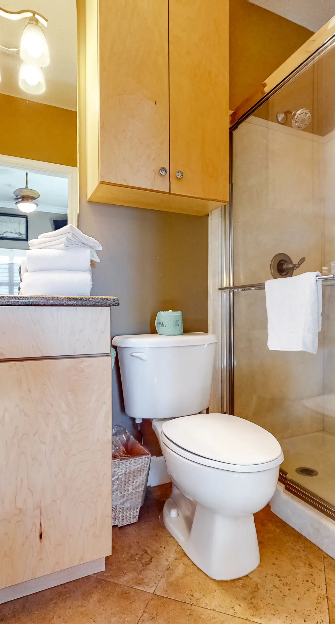 Inviting Gulf-front condo In Perdido Key with waterfront pool/hot tub and oceanfront balcony