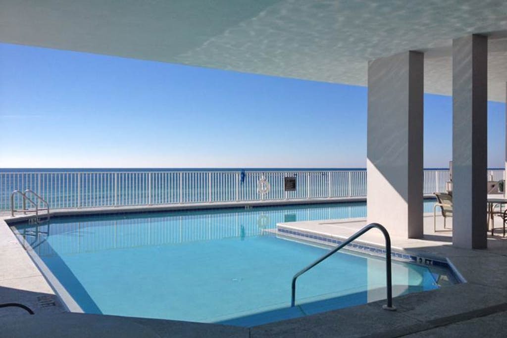 Inviting Gulf-front condo In Perdido Key with waterfront pool/hot tub and oceanfront balcony
