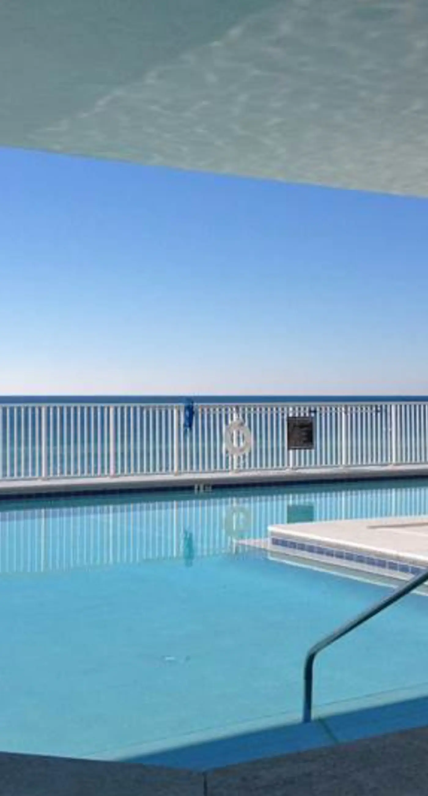 Inviting Gulf-front condo In Perdido Key with waterfront pool/hot tub and oceanfront balcony