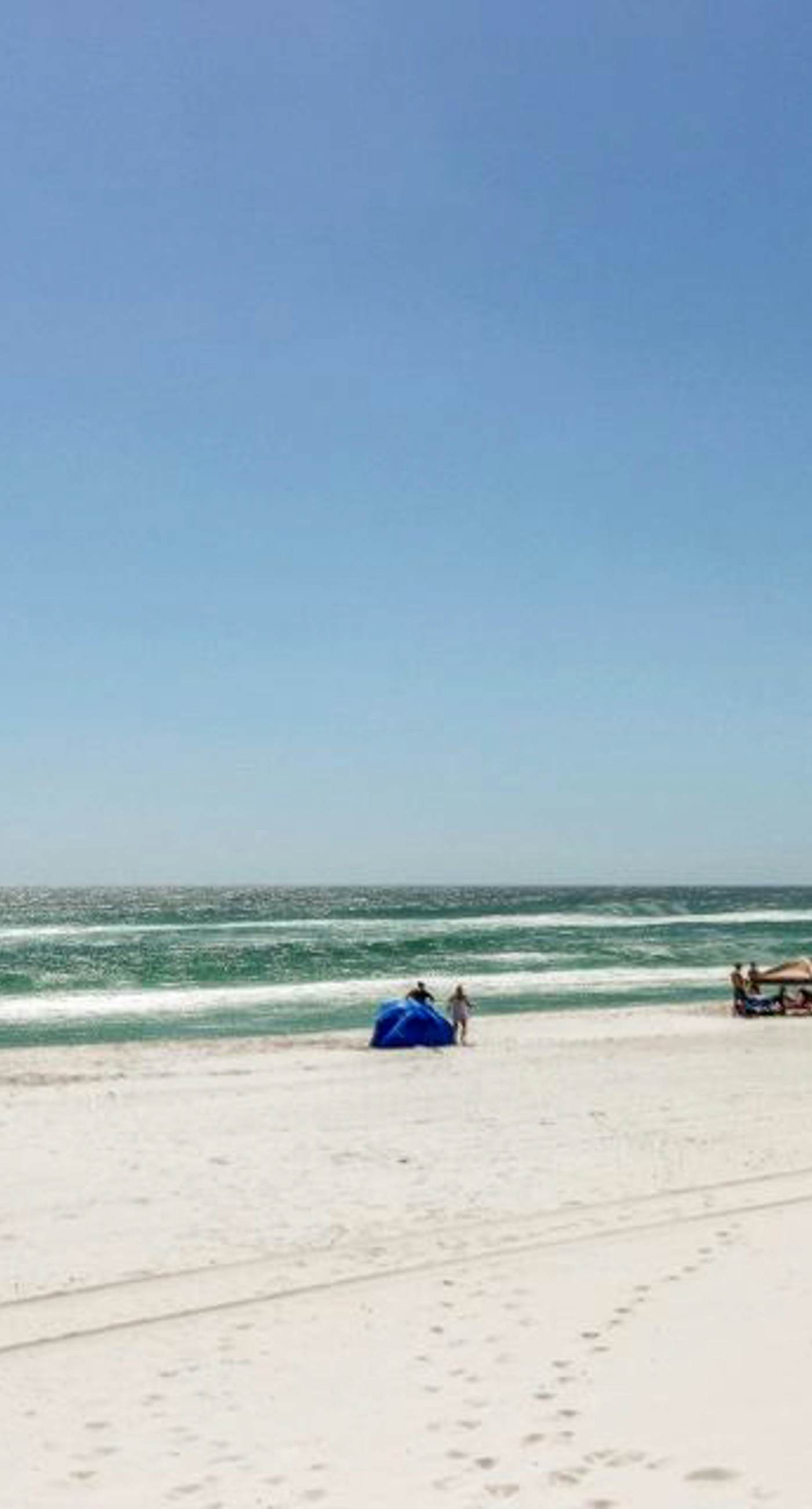 Cozy, top-floor beachfront condo with pool, pool spa, & beach access