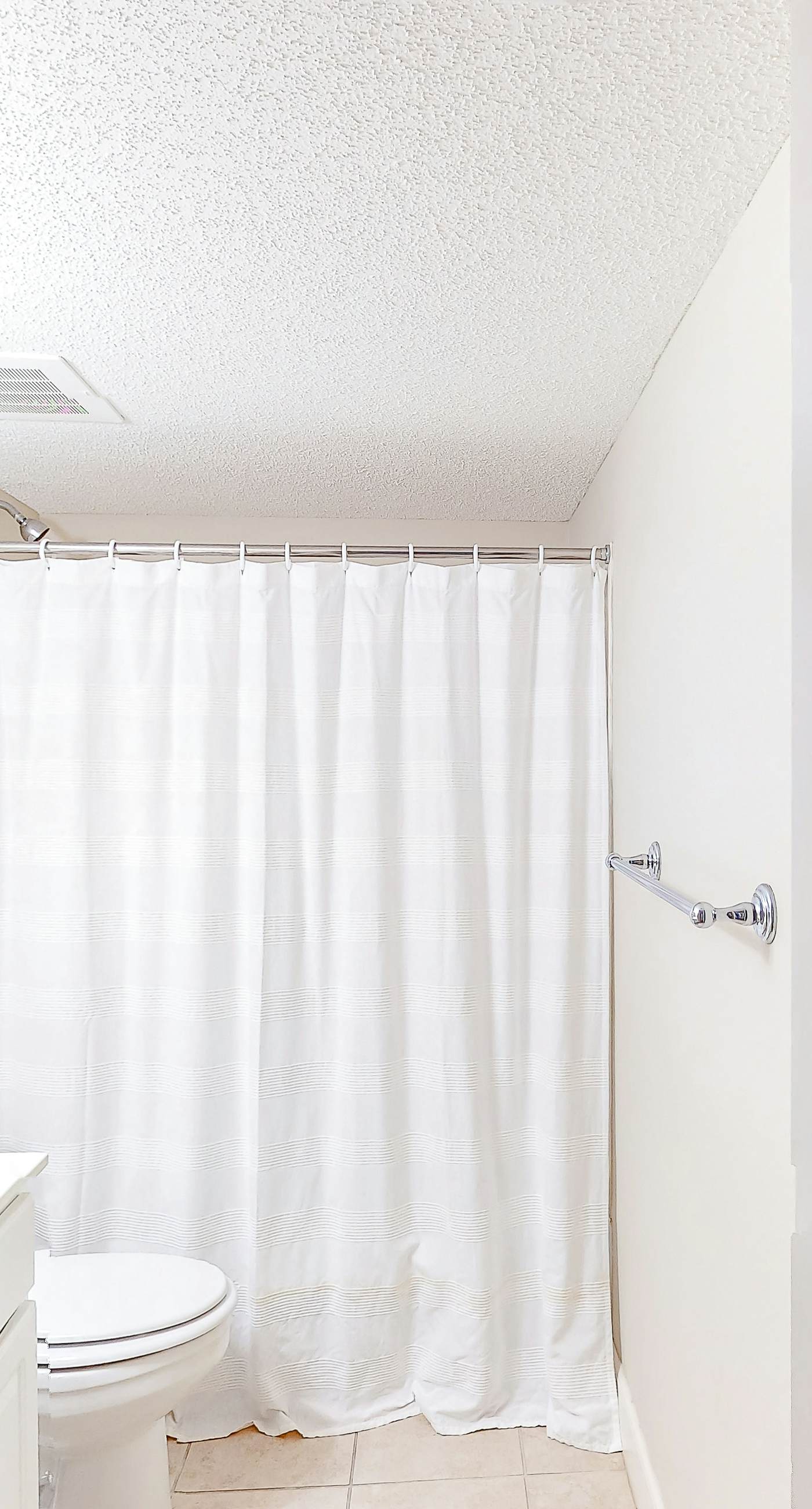 Gorgeous Oceanfront condo with washer/dryer, Gulf-front balcony & pool/hot tub