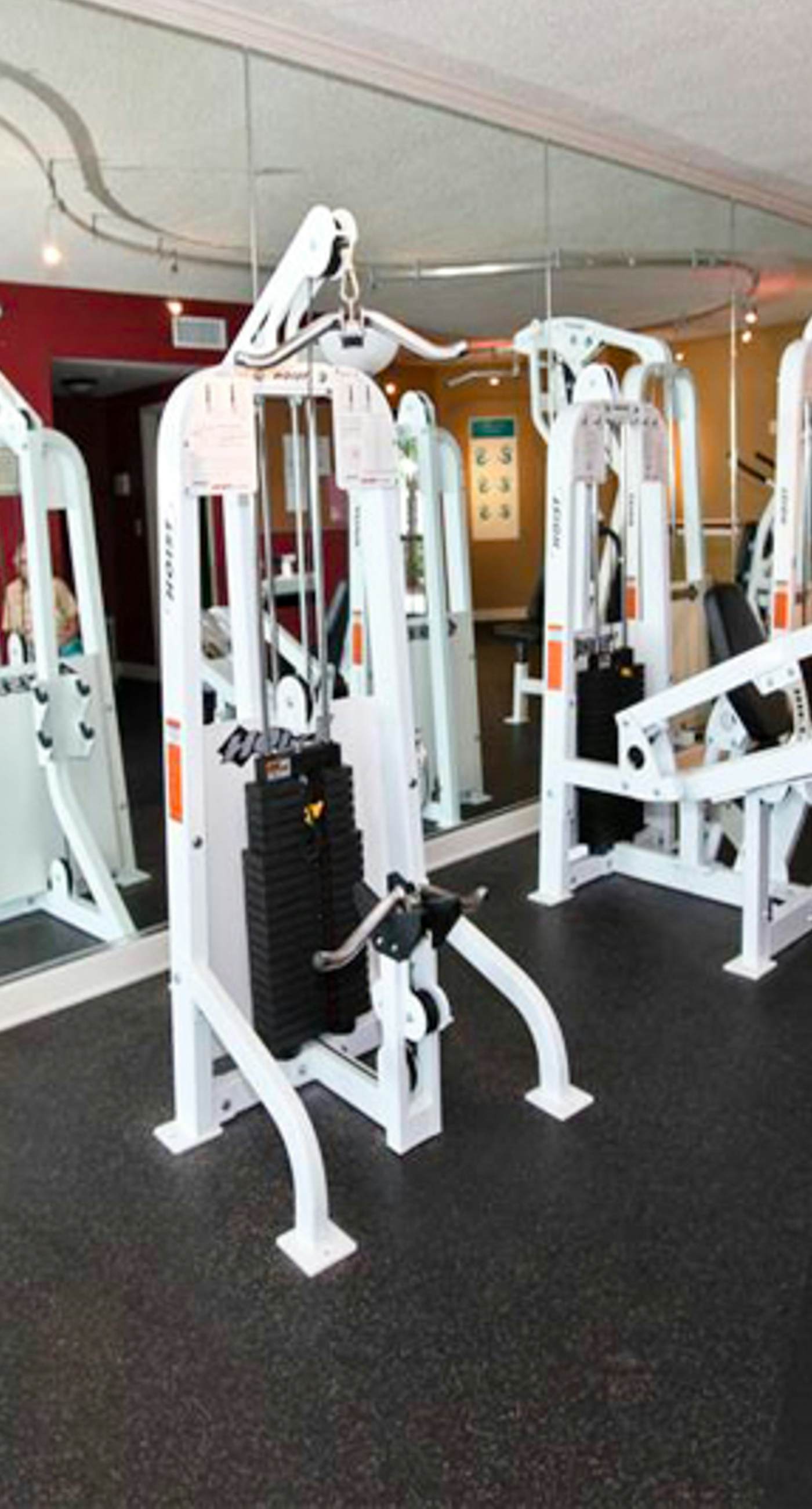 Gorgeous Oceanfront condo with washer/dryer, Gulf-front balcony & pool/hot tub