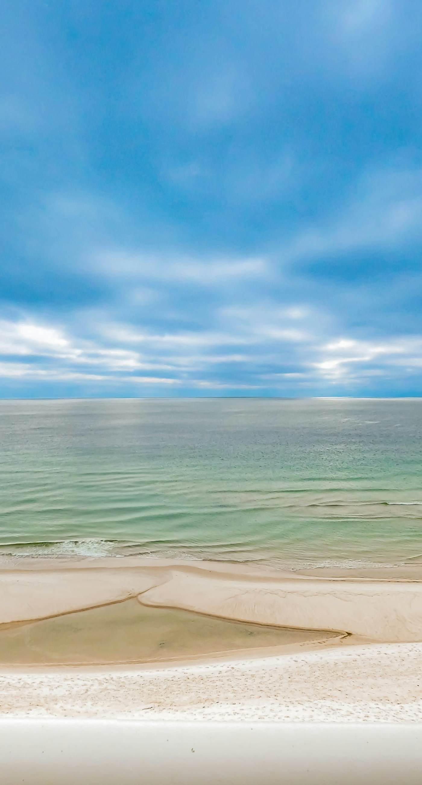 Gorgeous Oceanfront condo with washer/dryer, Gulf-front balcony & pool/hot tub