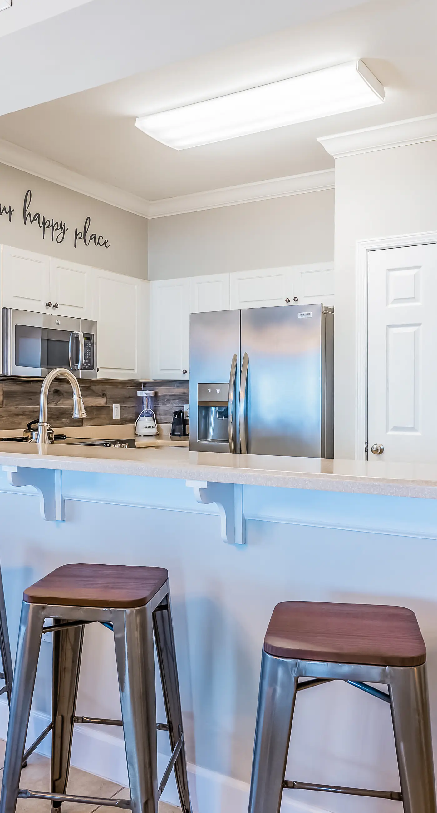 Inviting Gulf-front condo In Perdido Key with waterfront pool/hot tub,oceanfront balcony & private cabana