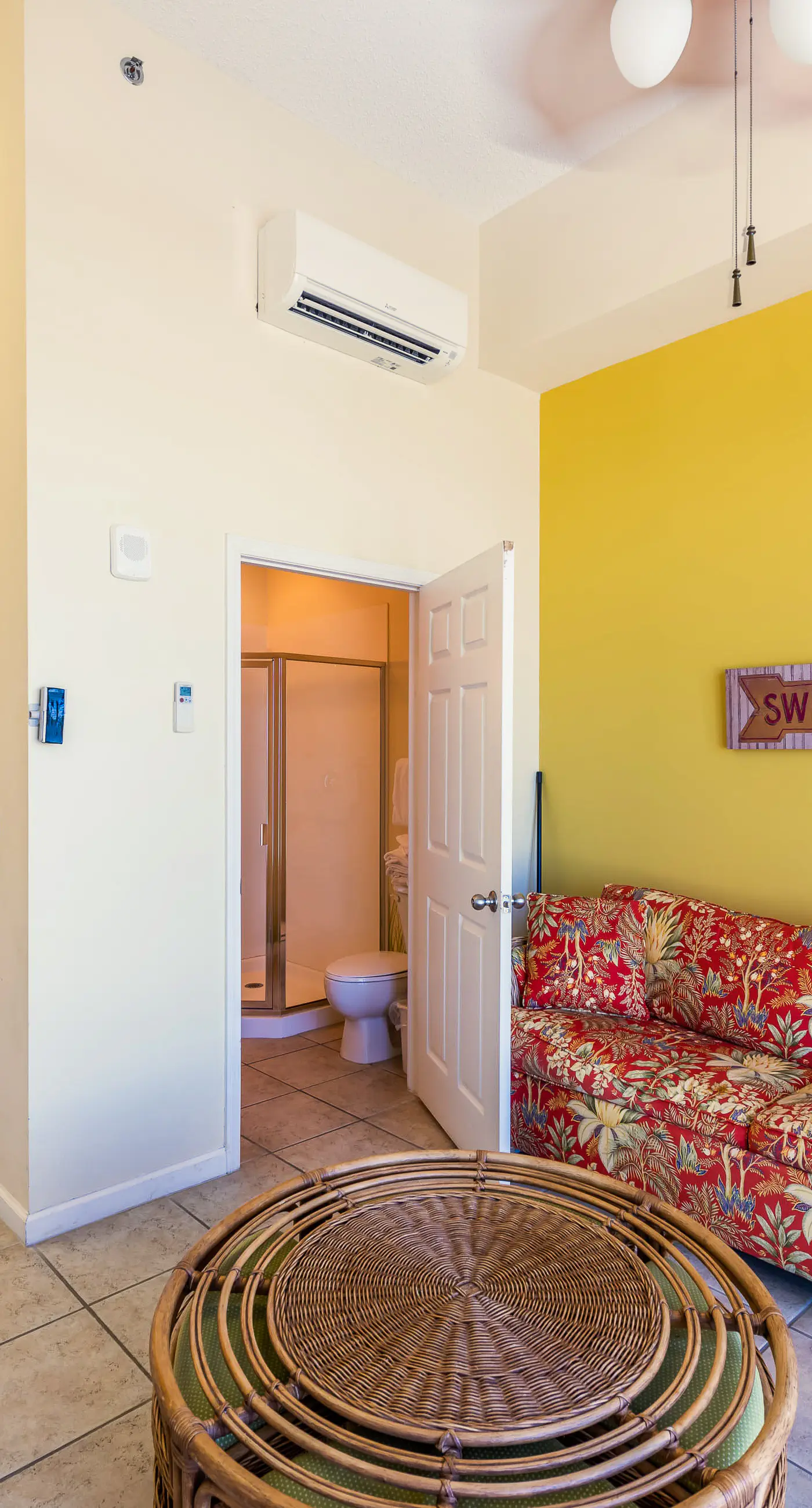 Inviting Gulf-front condo In Perdido Key with waterfront pool/hot tub,oceanfront balcony & private cabana