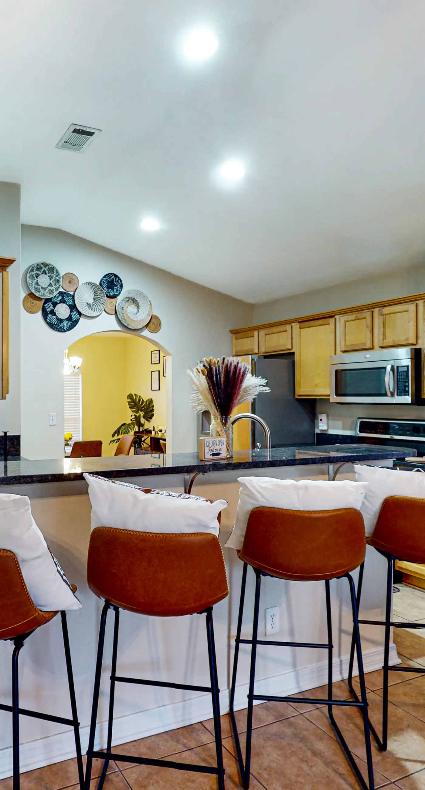 Wonderful dog-friendly home with washer/dryer, patio, & kitchen - close to beach