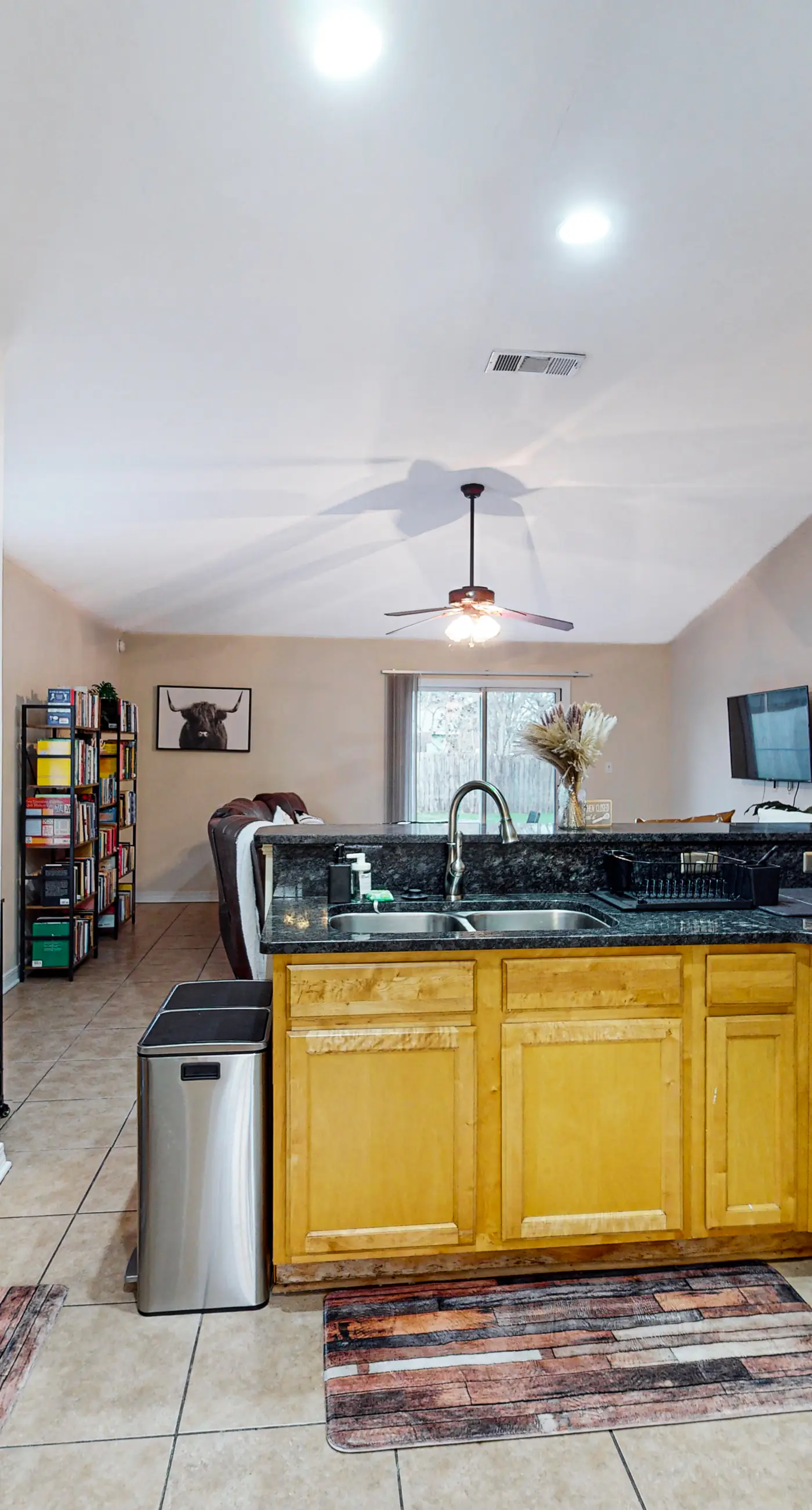 Wonderful dog-friendly home with washer/dryer, patio, & kitchen - close to beach