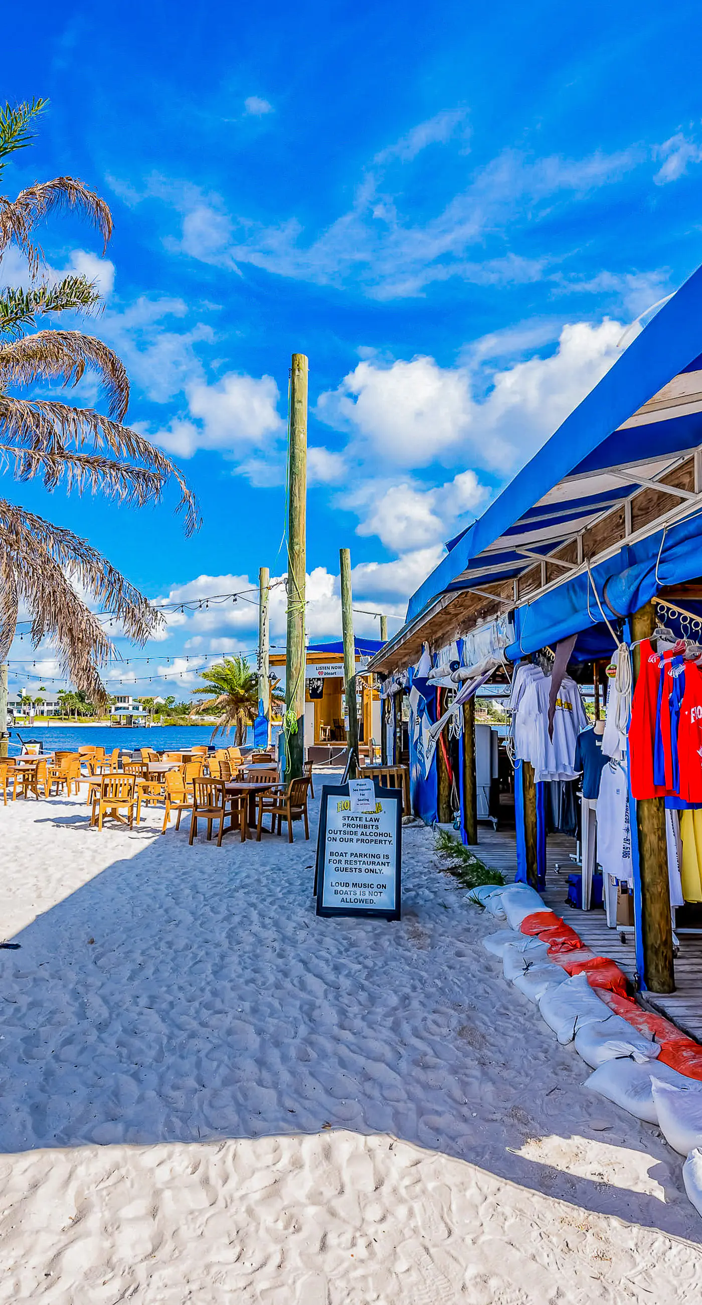 Wonderful dog-friendly home with washer/dryer, patio, & kitchen - close to beach