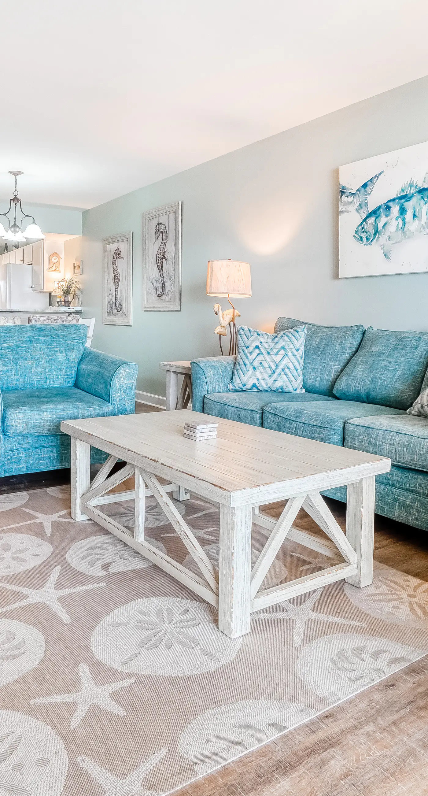 Gorgeous Oceanfront condo with washer/dryer, Gulf-front balcony & pool/hot tub