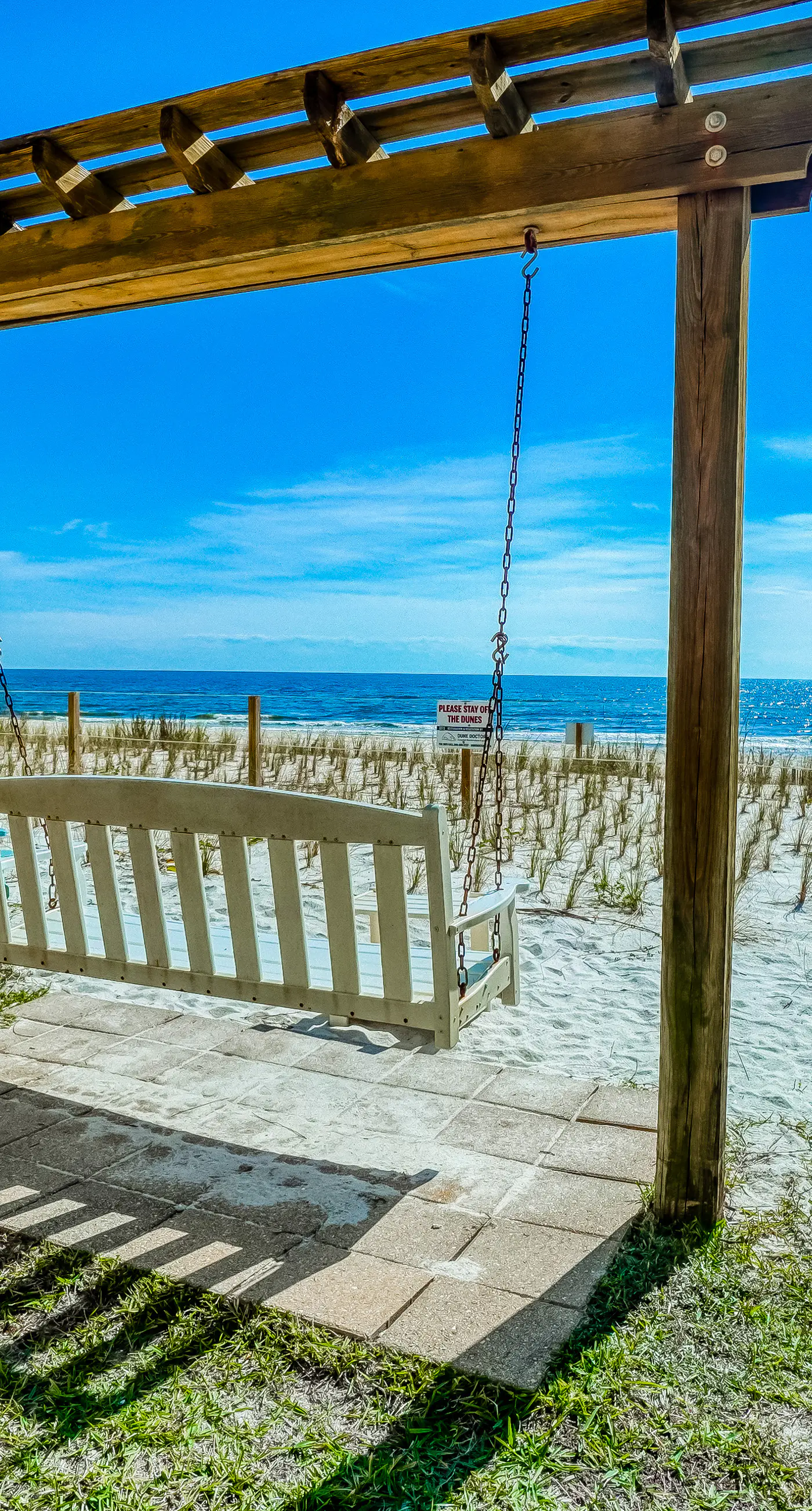 Gorgeous Oceanfront condo with washer/dryer, Gulf-front balcony & pool/hot tub
