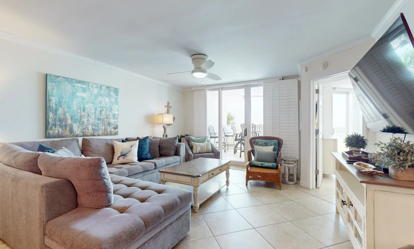 SeaSpray beachfront paradise with 3 pools, hot tub, marina, & tennis